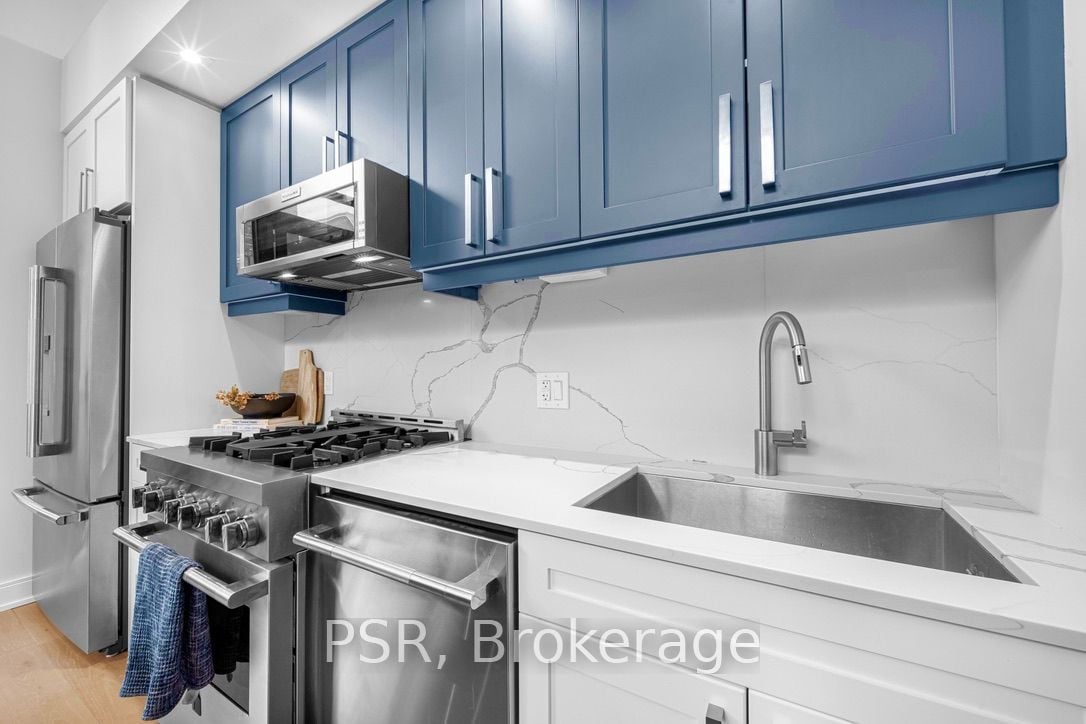 430 Roncesvalles Avenue, #105