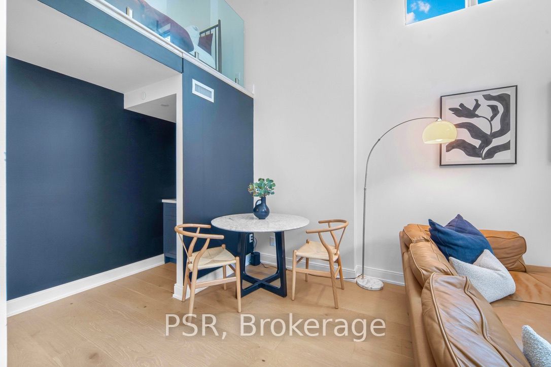 430 Roncesvalles Avenue, #105