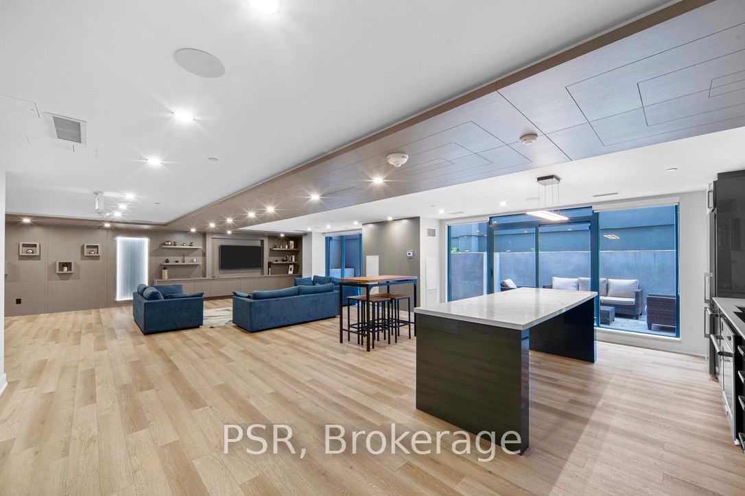 430 Roncesvalles Avenue, #105