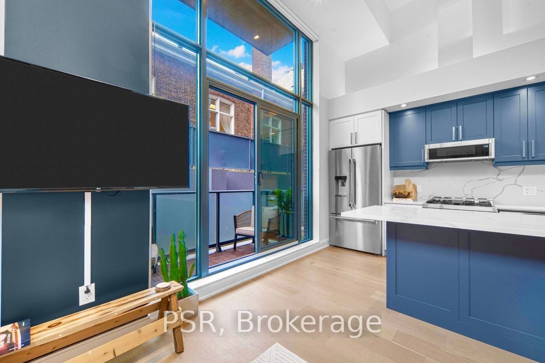 430 Roncesvalles Avenue, #105