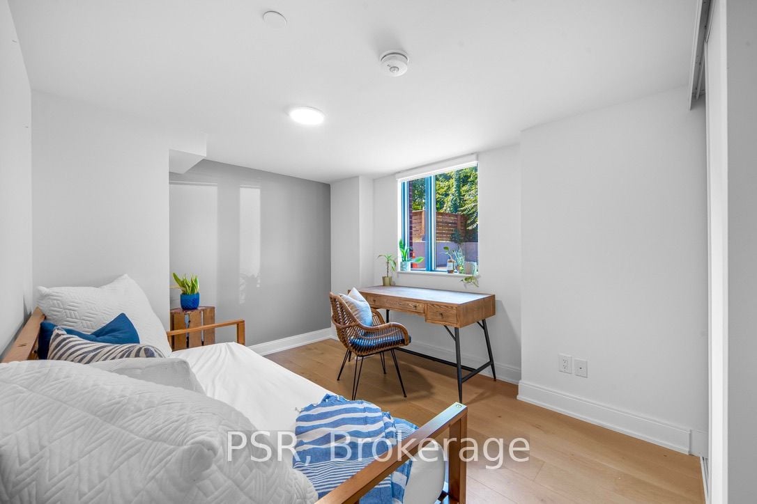430 Roncesvalles Avenue, #105
