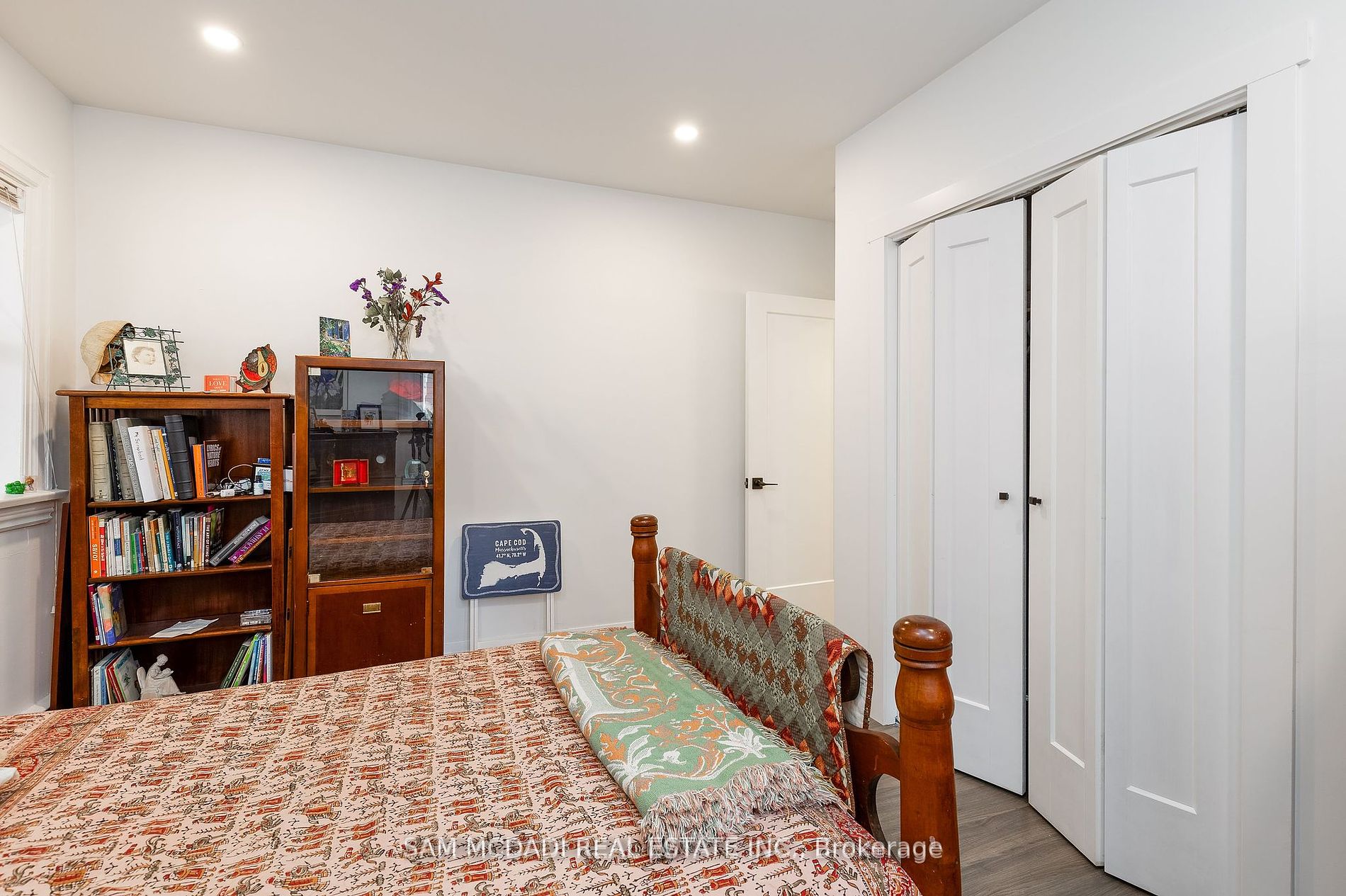2177 Lakeshore Road