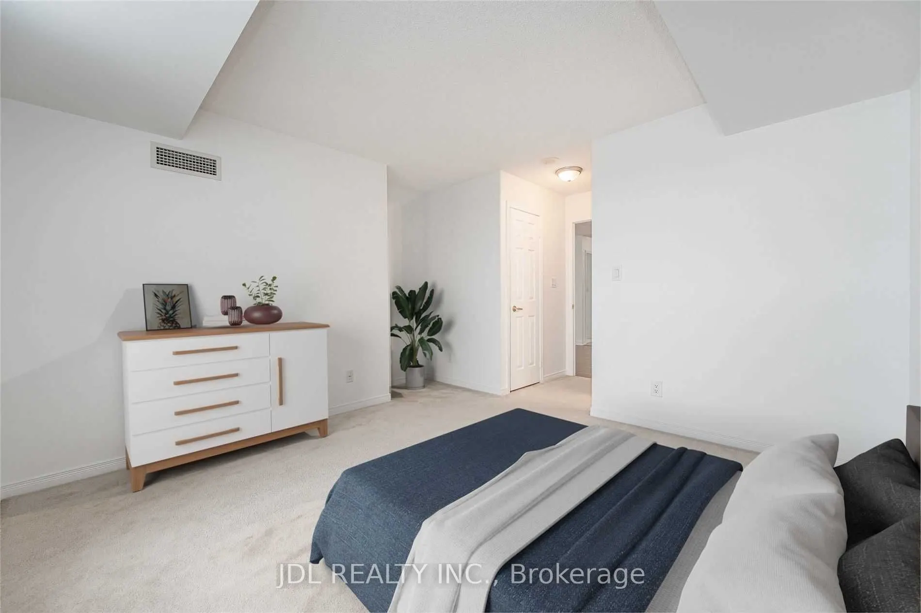 4850 Glen Erin Drive, #1703