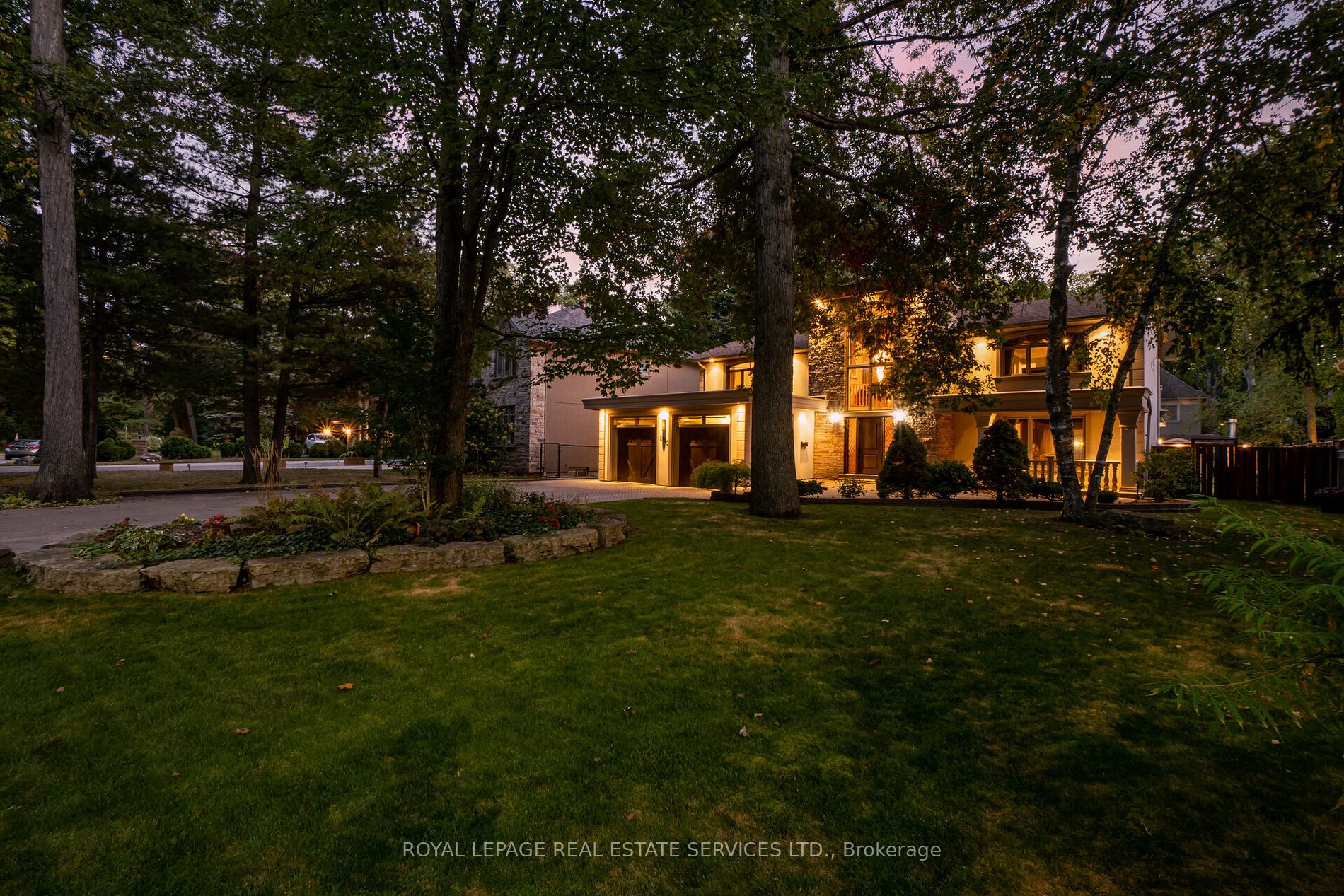 2130 Autumn Breeze Drive N