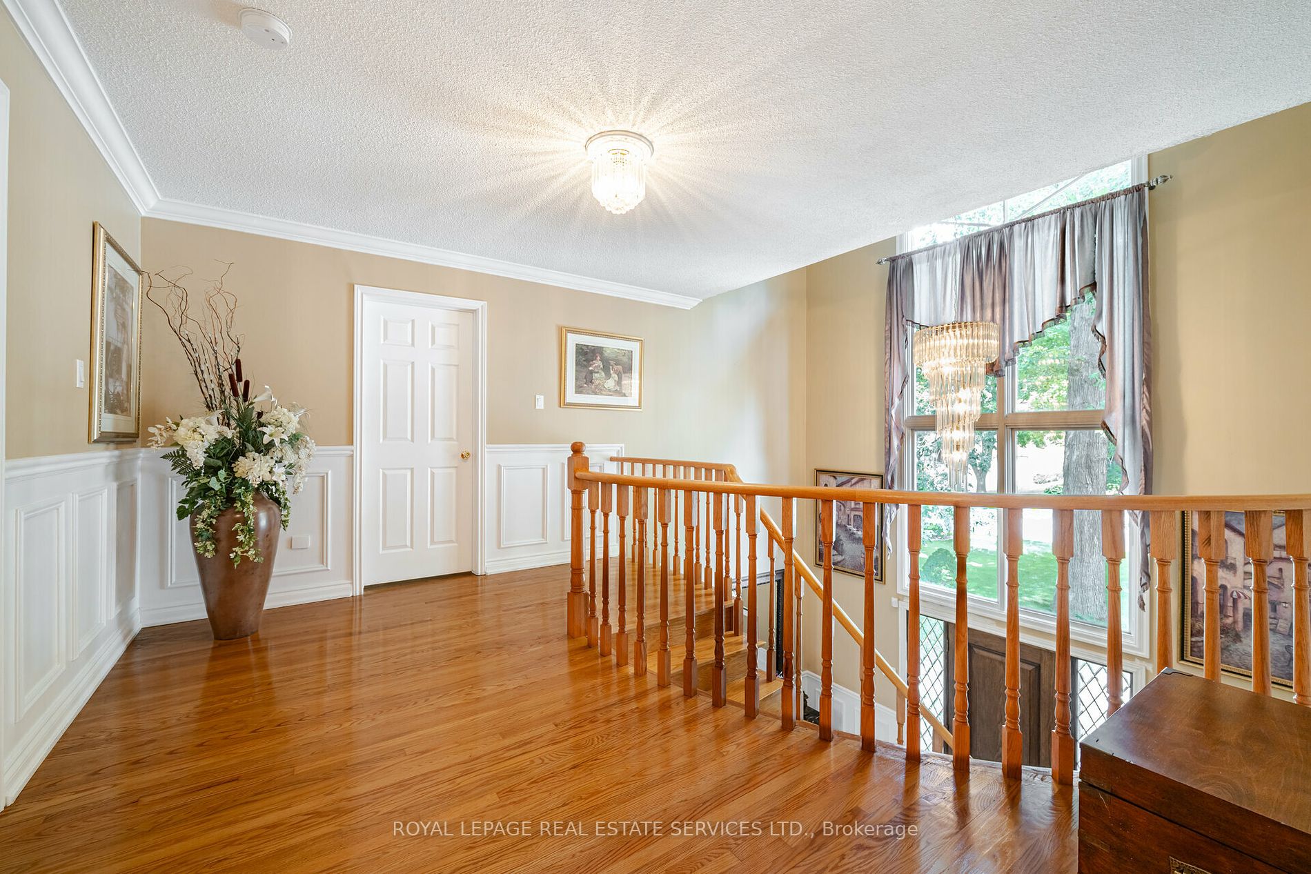 2130 Autumn Breeze Drive N