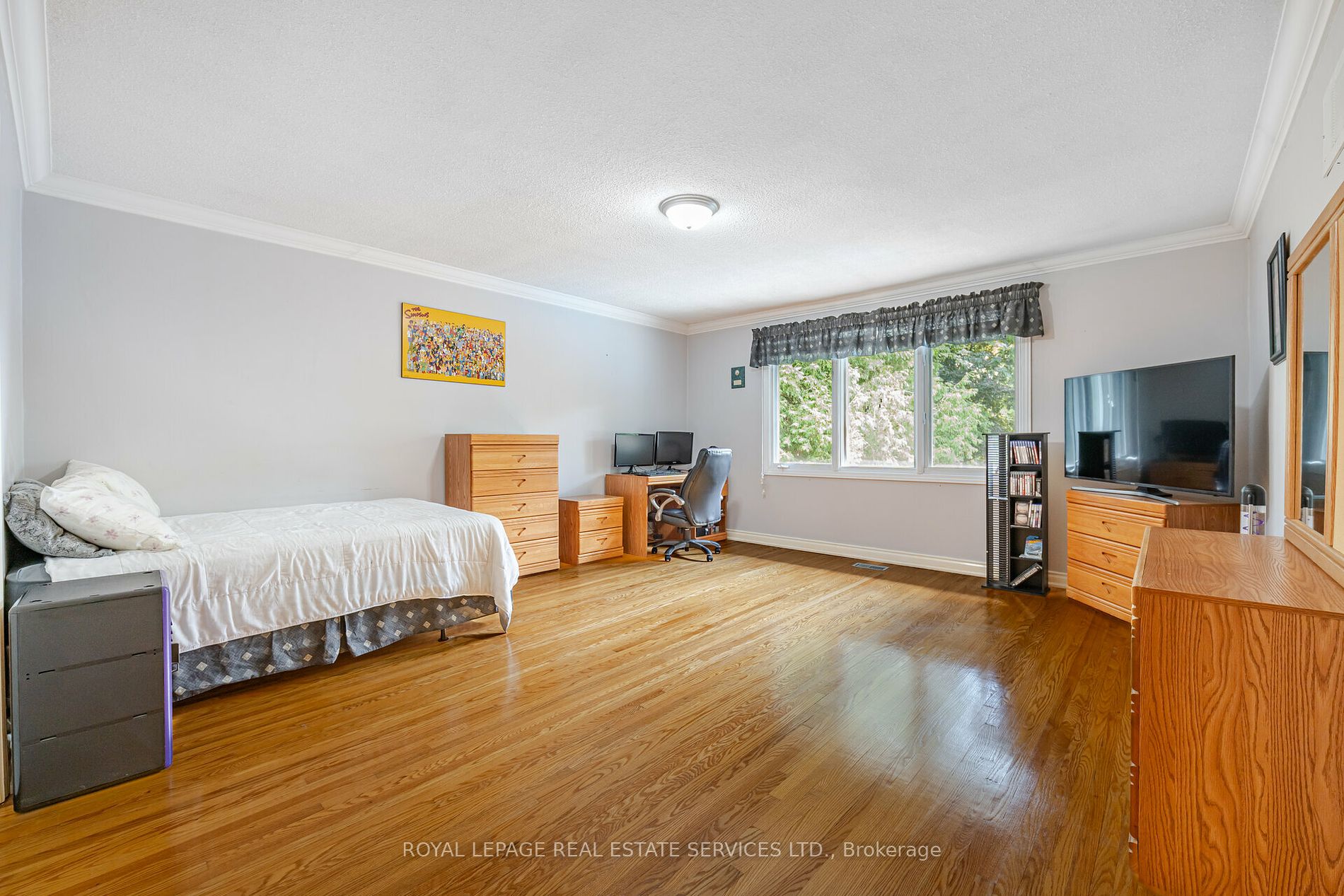 2130 Autumn Breeze Drive N