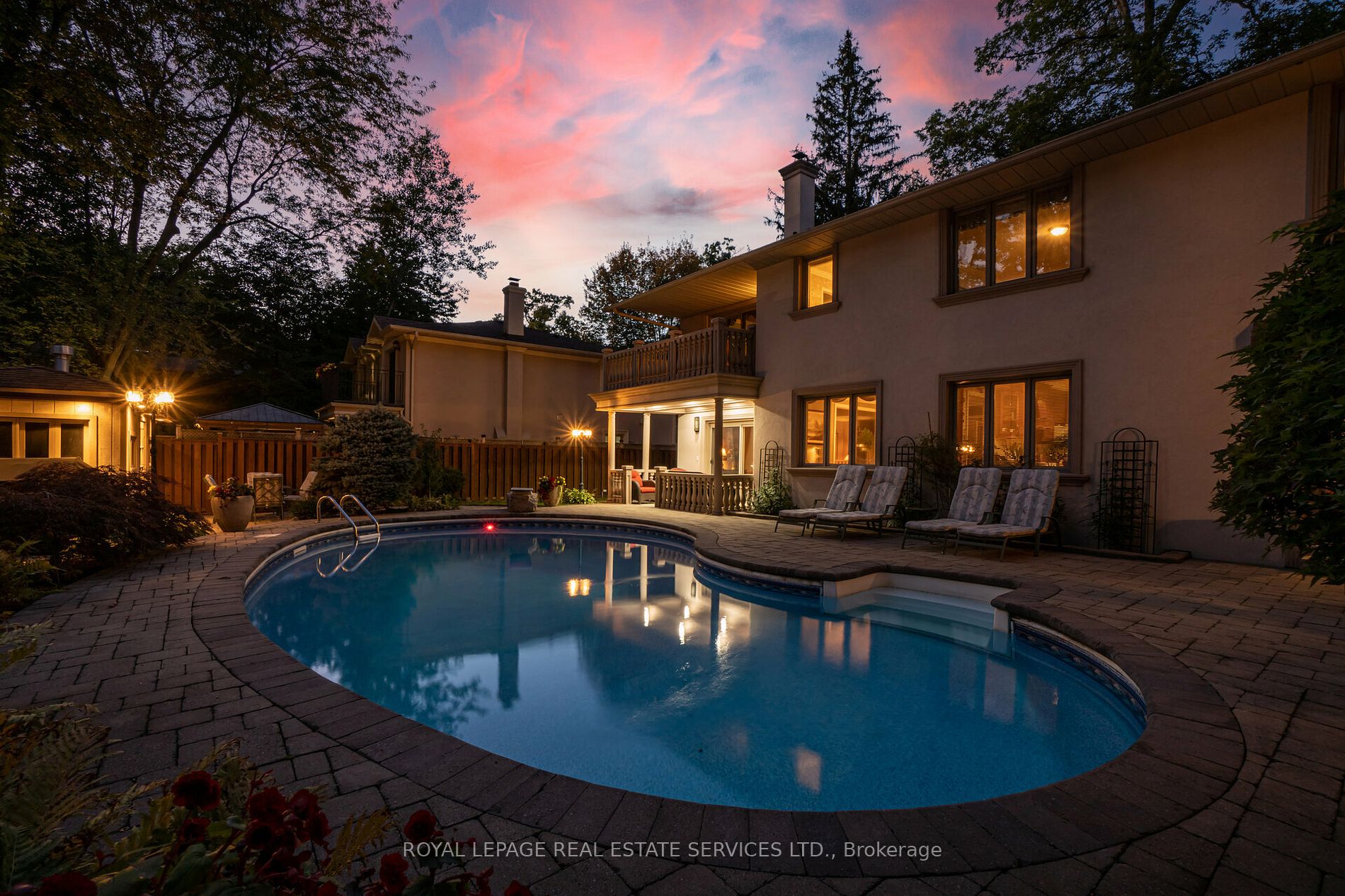 2130 Autumn Breeze Drive N