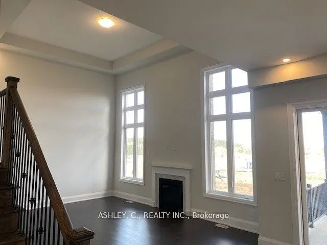 53 Holly Lane