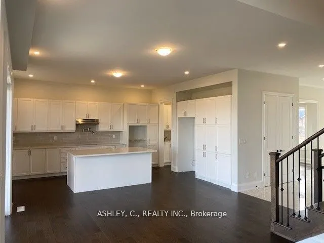 53 Holly Lane