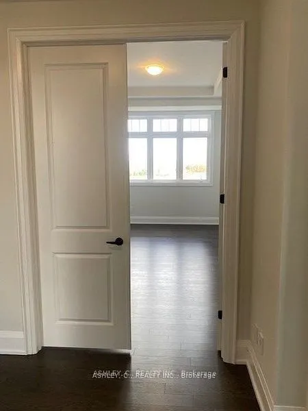 53 Holly Lane