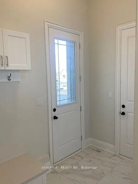 53 Holly Lane