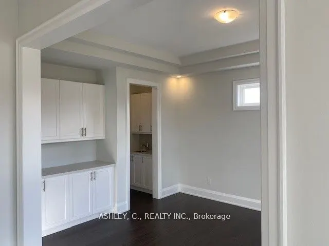 53 Holly Lane