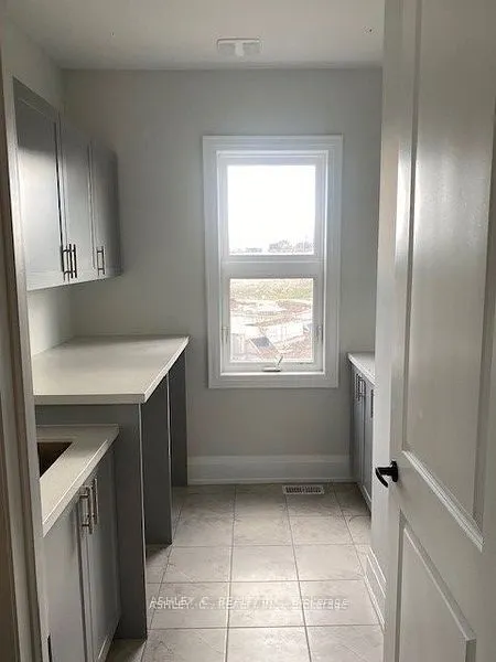 53 Holly Lane