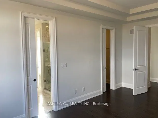 53 Holly Lane
