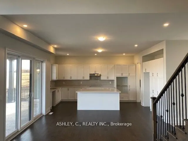 53 Holly Lane