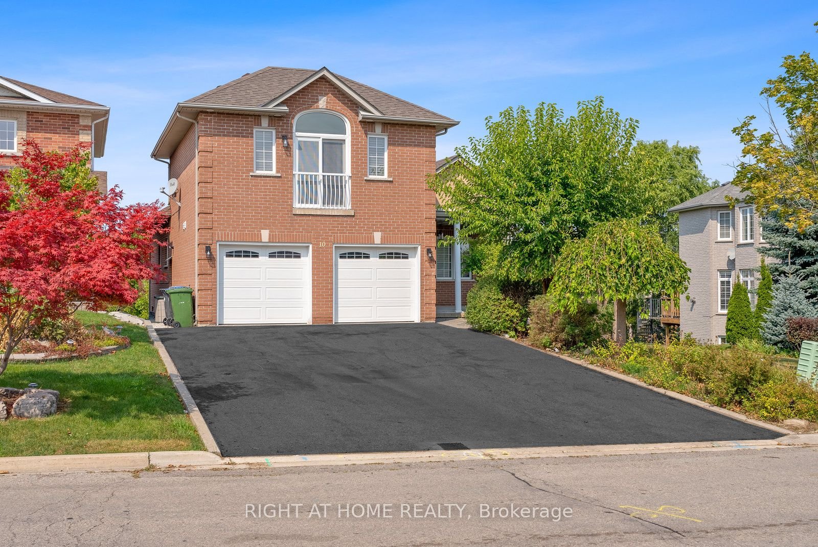 10 RIVERWOOD Terrace