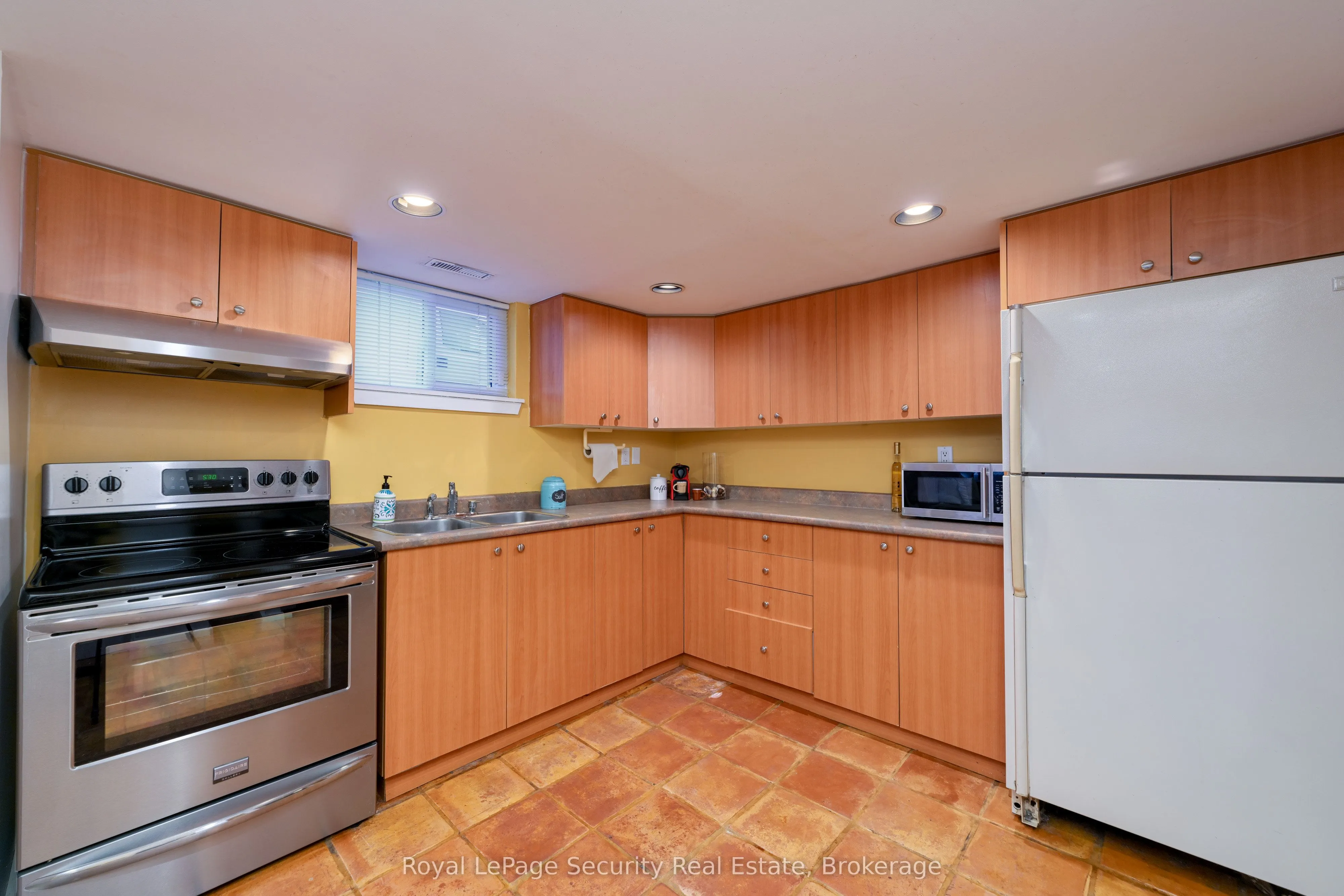 25 Parkchester Road