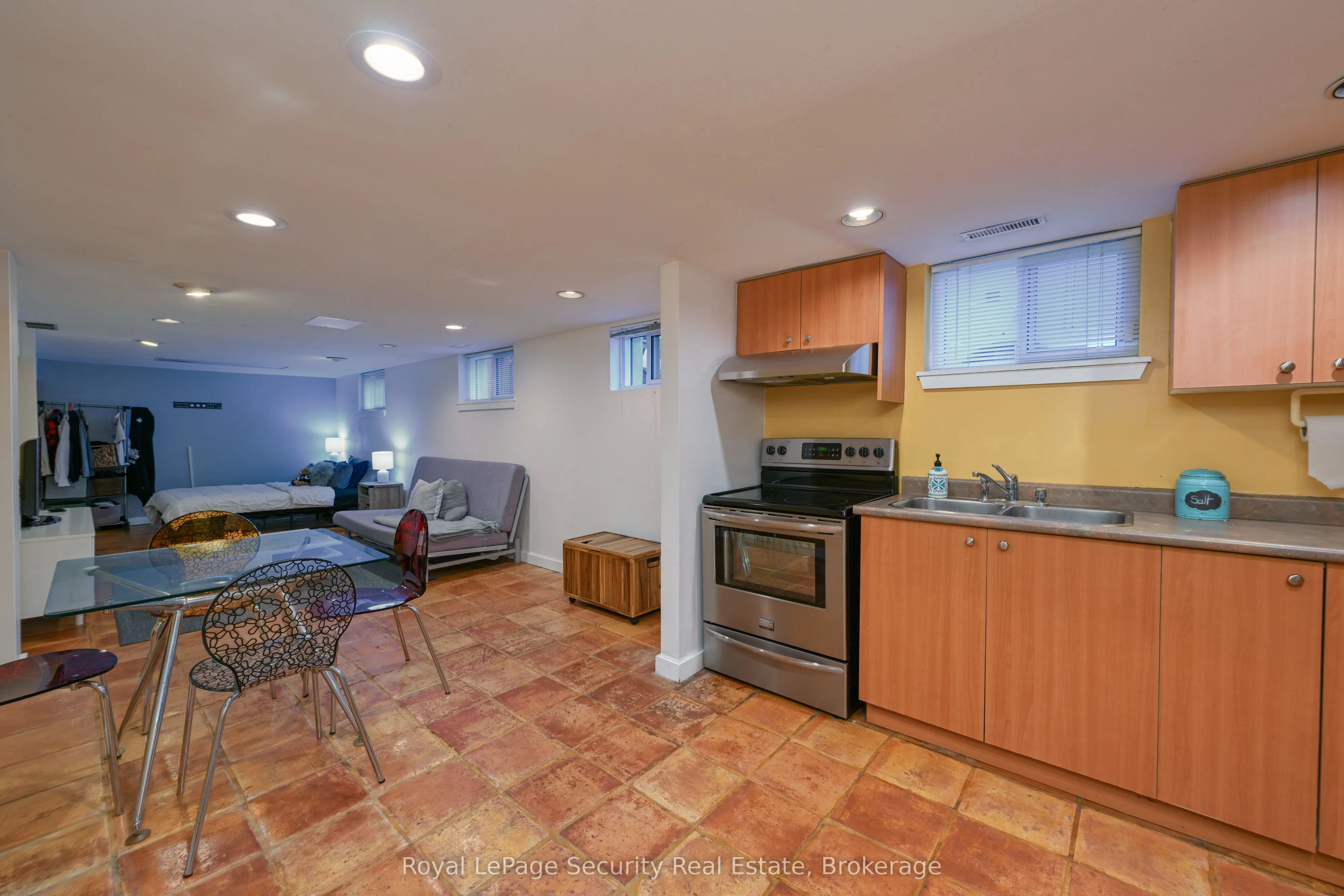 25 Parkchester Road