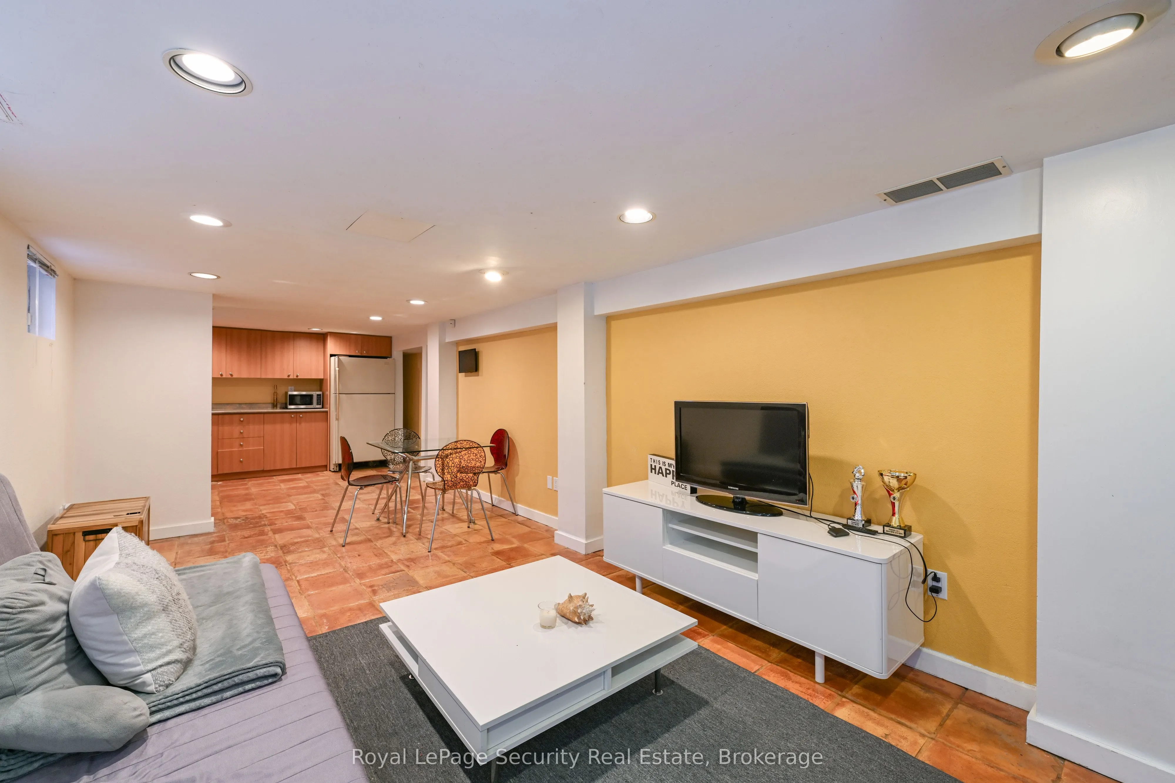 25 Parkchester Road