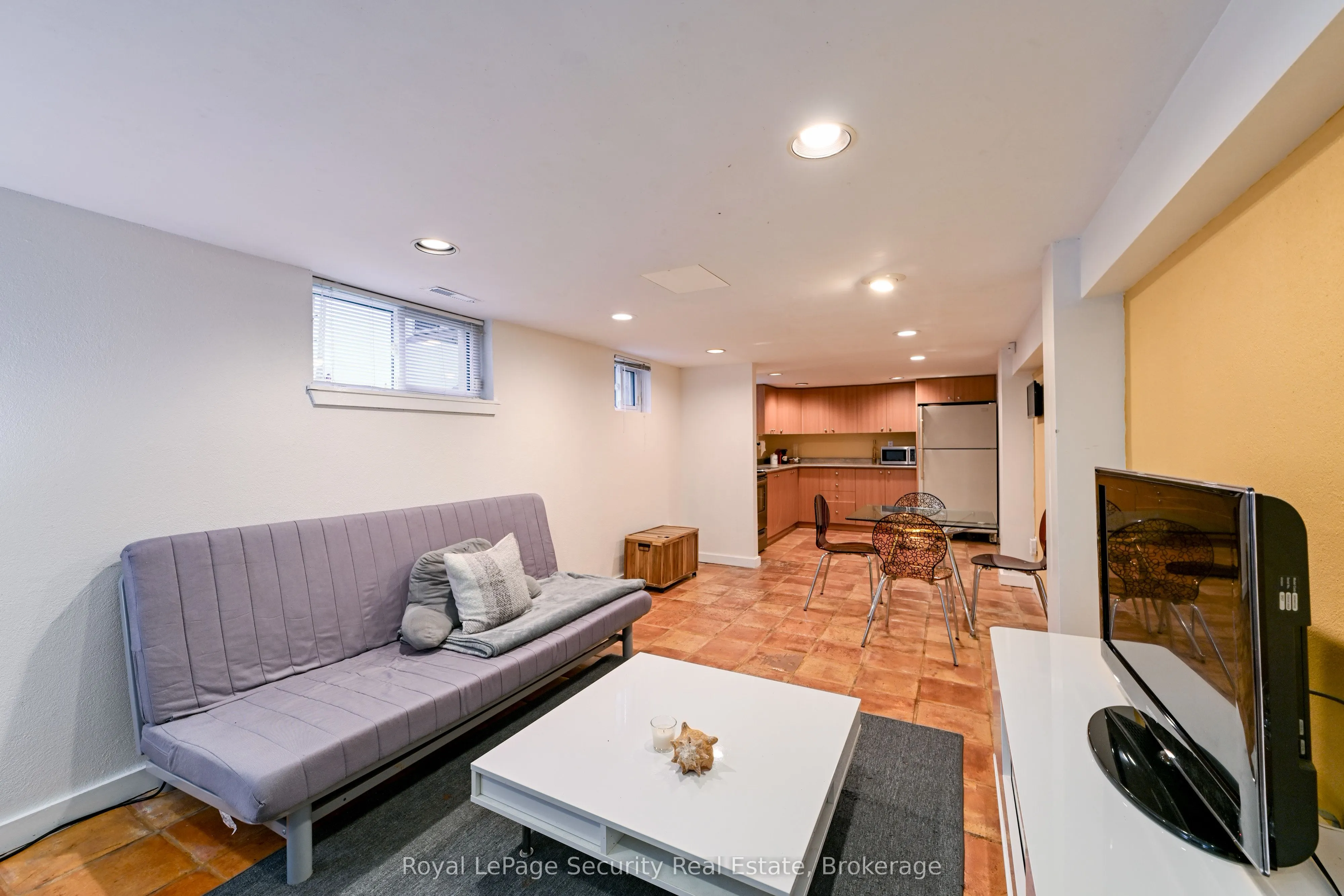 25 Parkchester Road