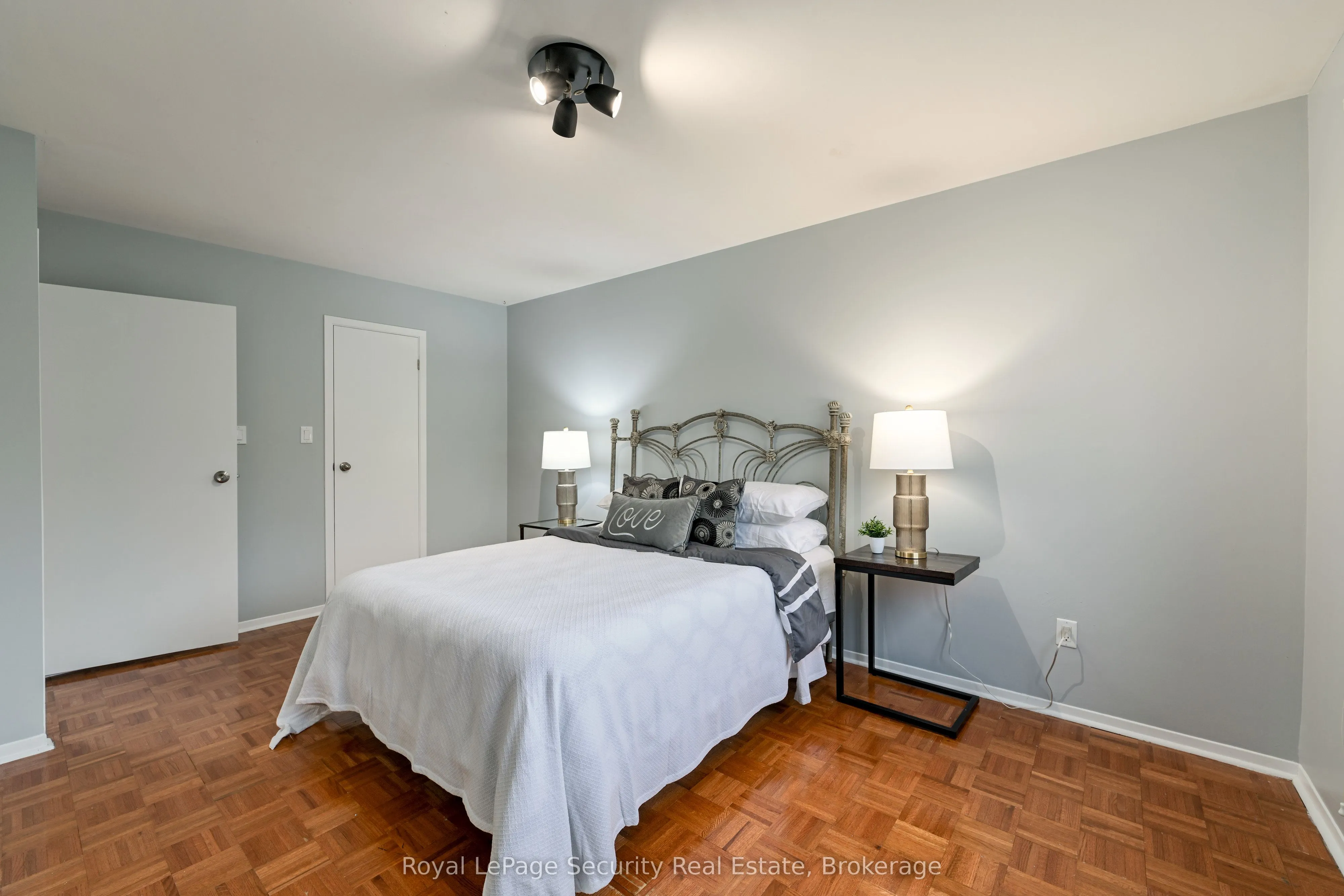 25 Parkchester Road