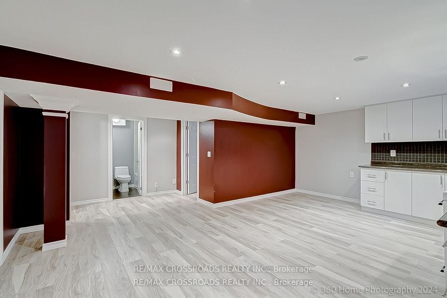 3043 Weston Road