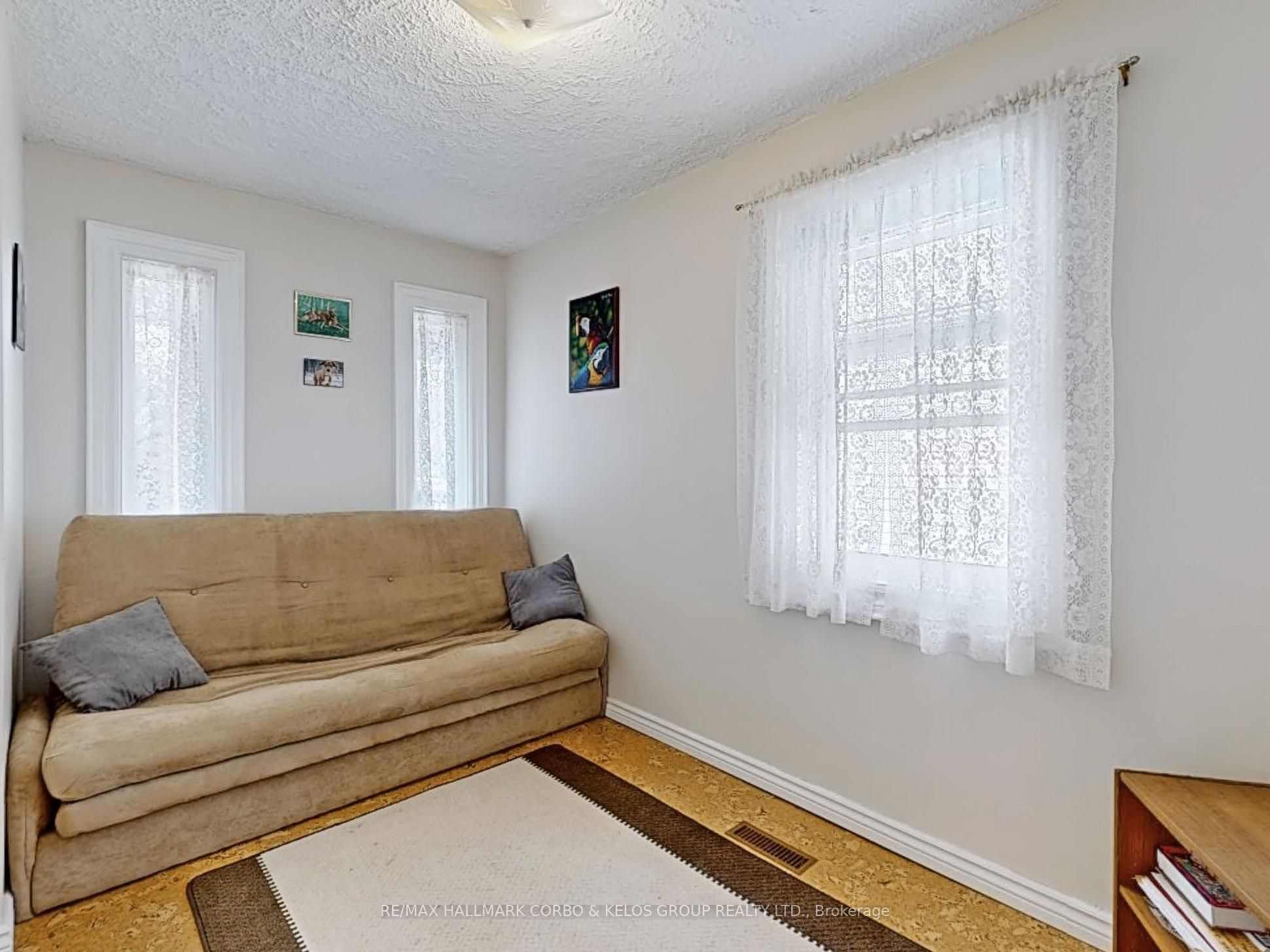21 Enfield Avenue
