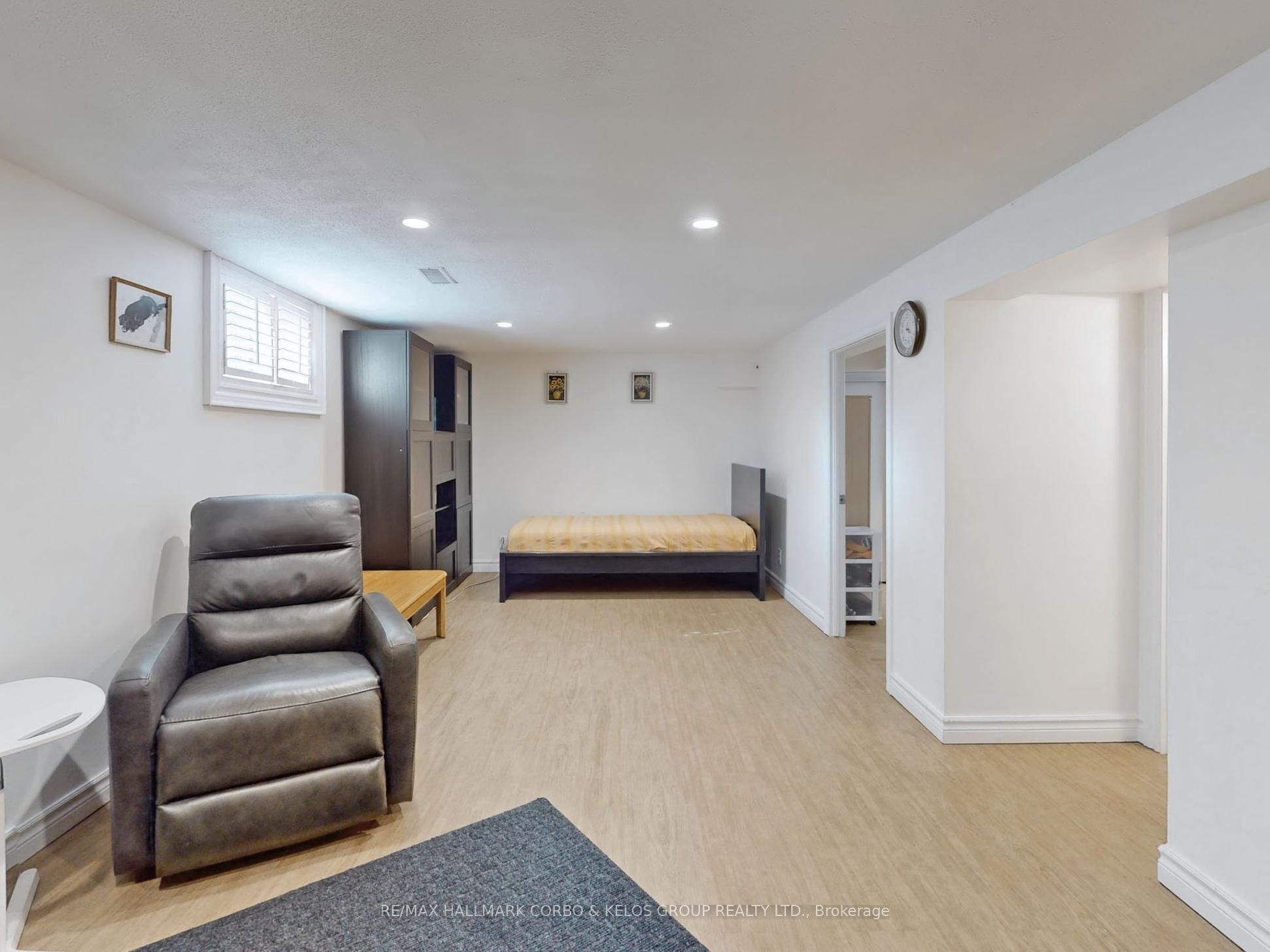 21 Enfield Avenue