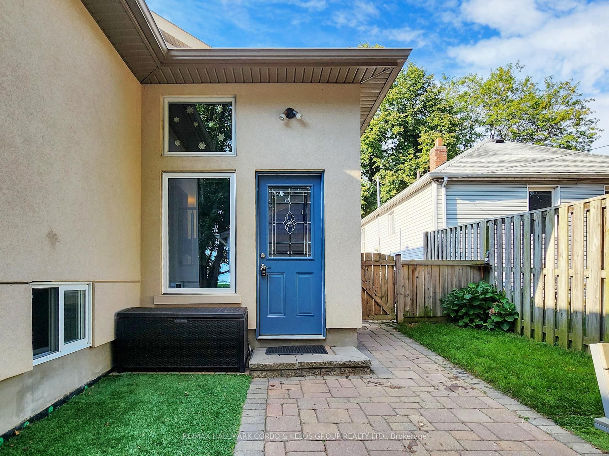 21 Enfield Avenue