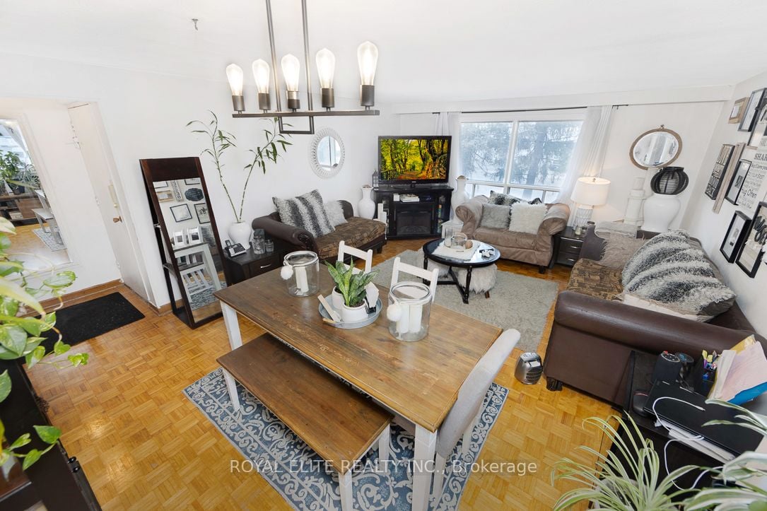 25 Haggert Avenue S