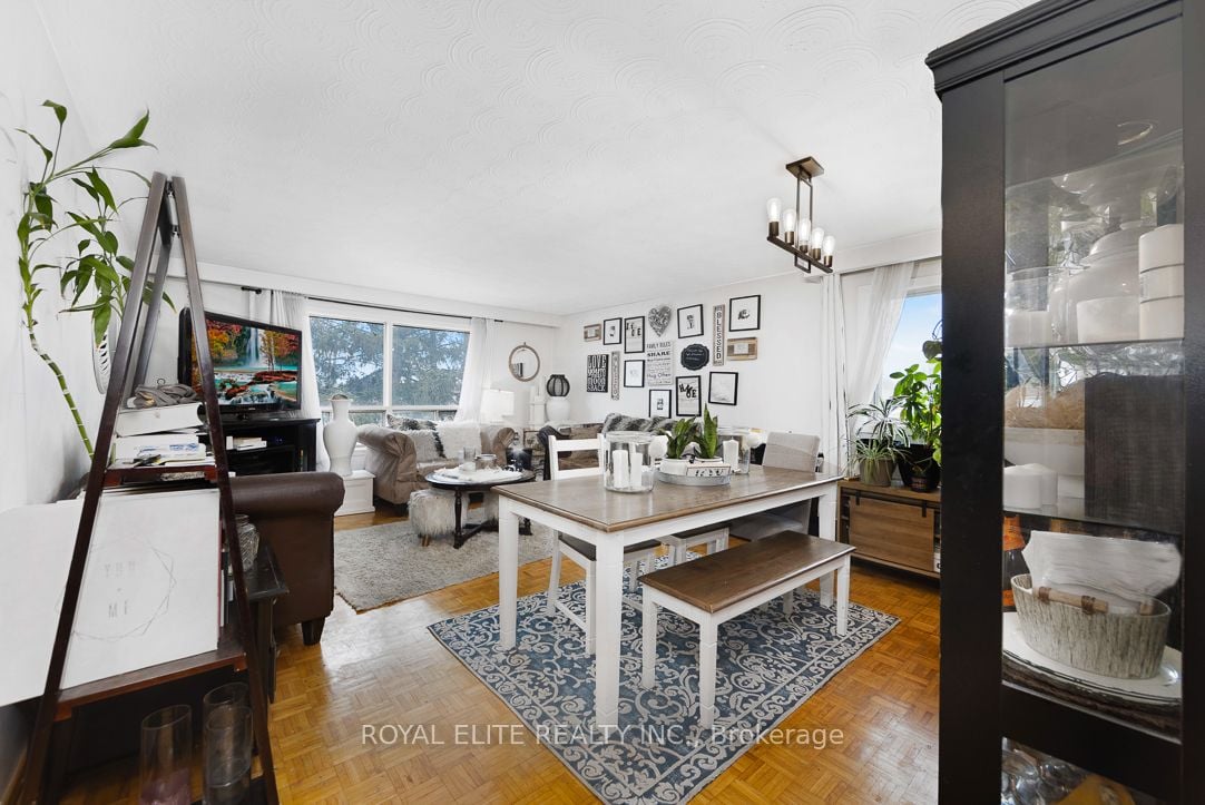 25 Haggert Avenue S