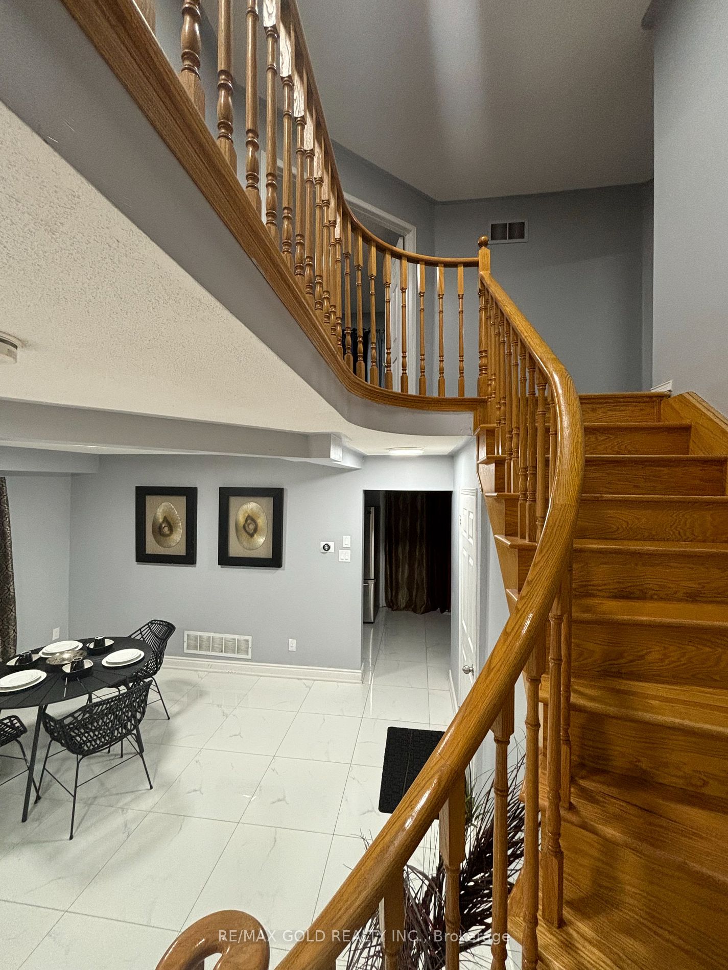 3 Great Plains Street