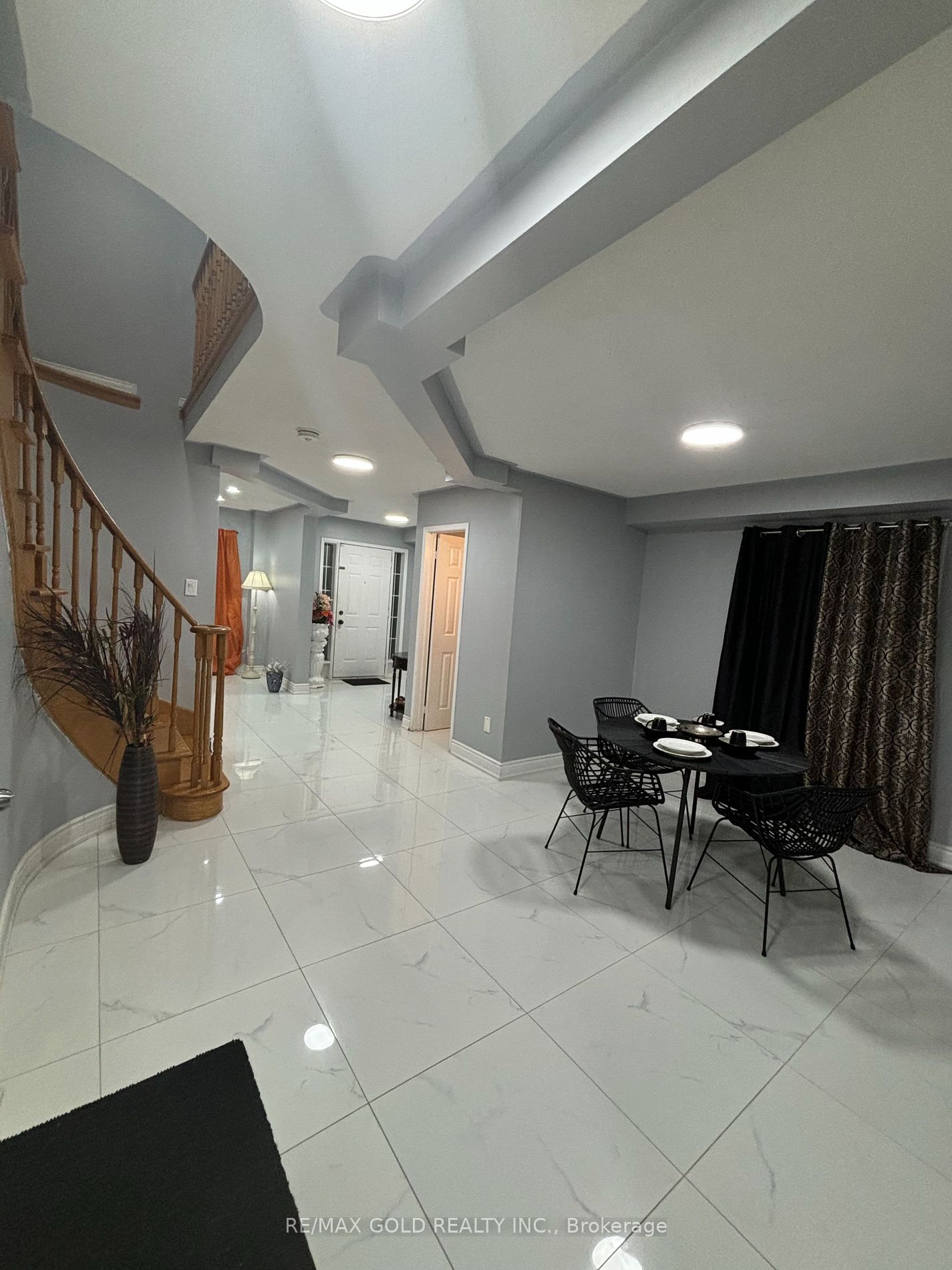 3 Great Plains Street