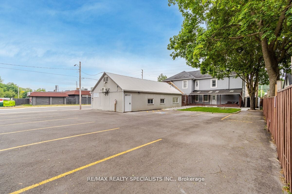 521 Guelph Street