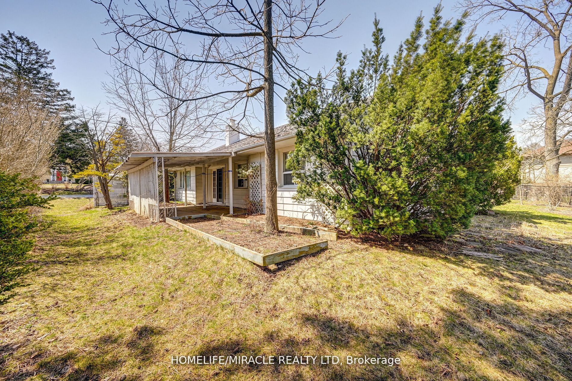 1235 Old River Road