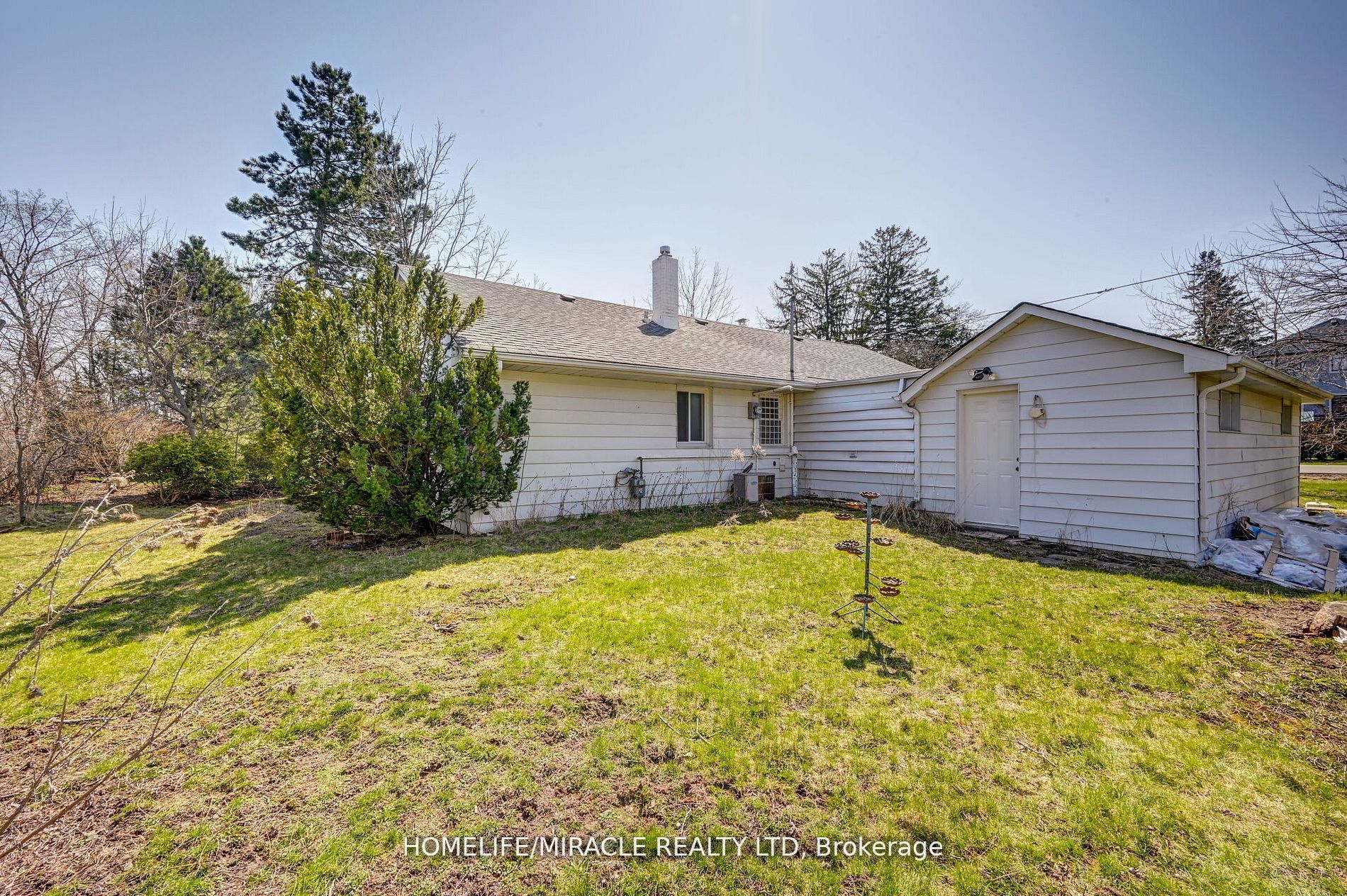 1235 Old River Road