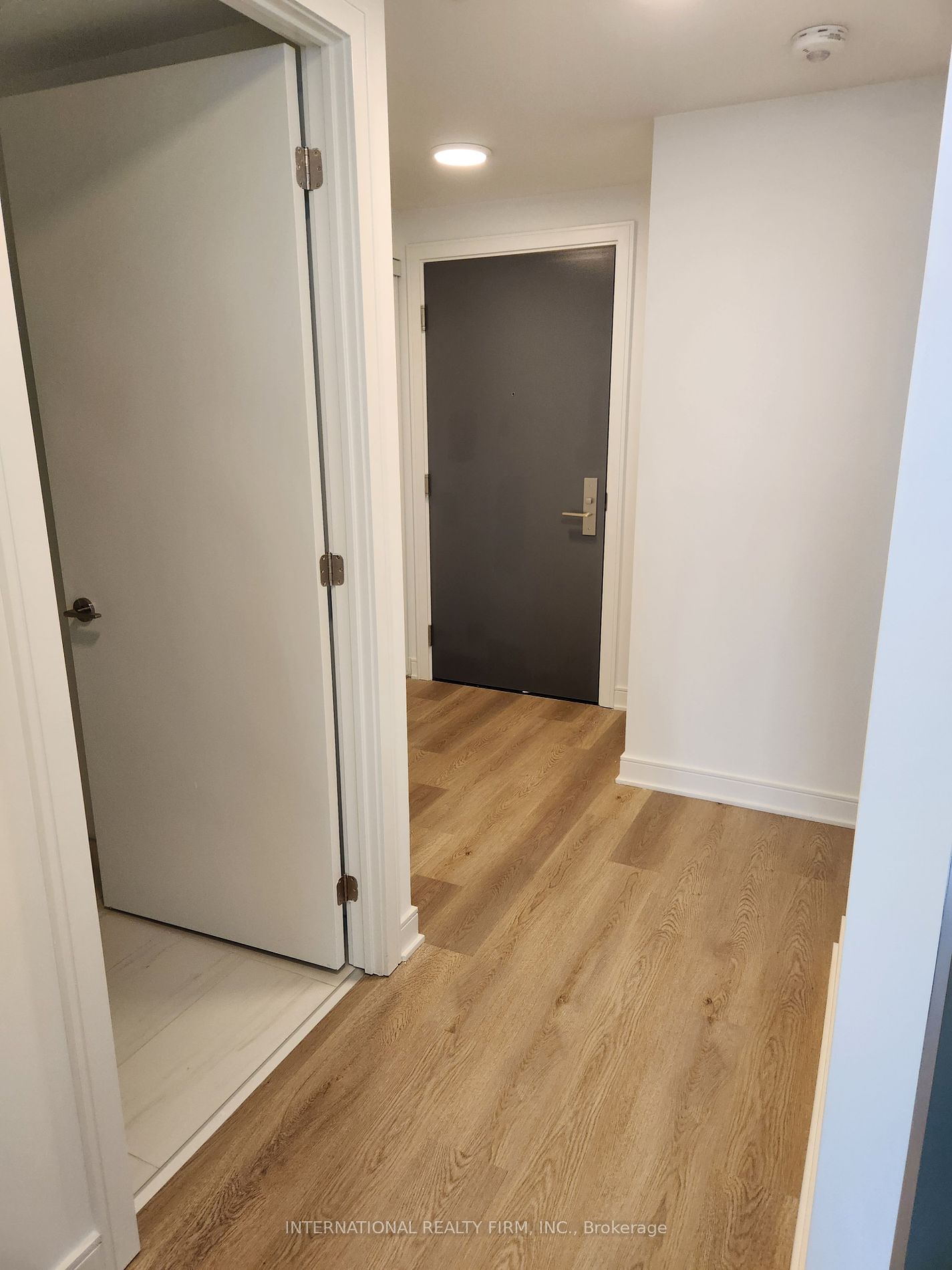 86 Dundas Street E #1101