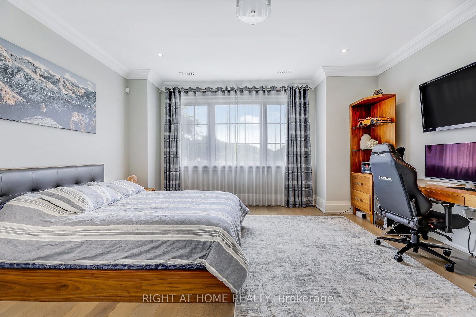 484 Avonwood Drive