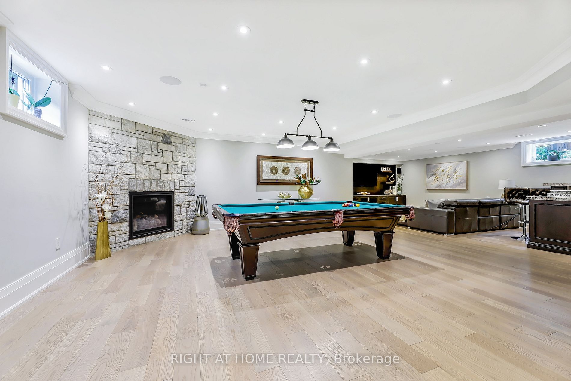 484 Avonwood Drive