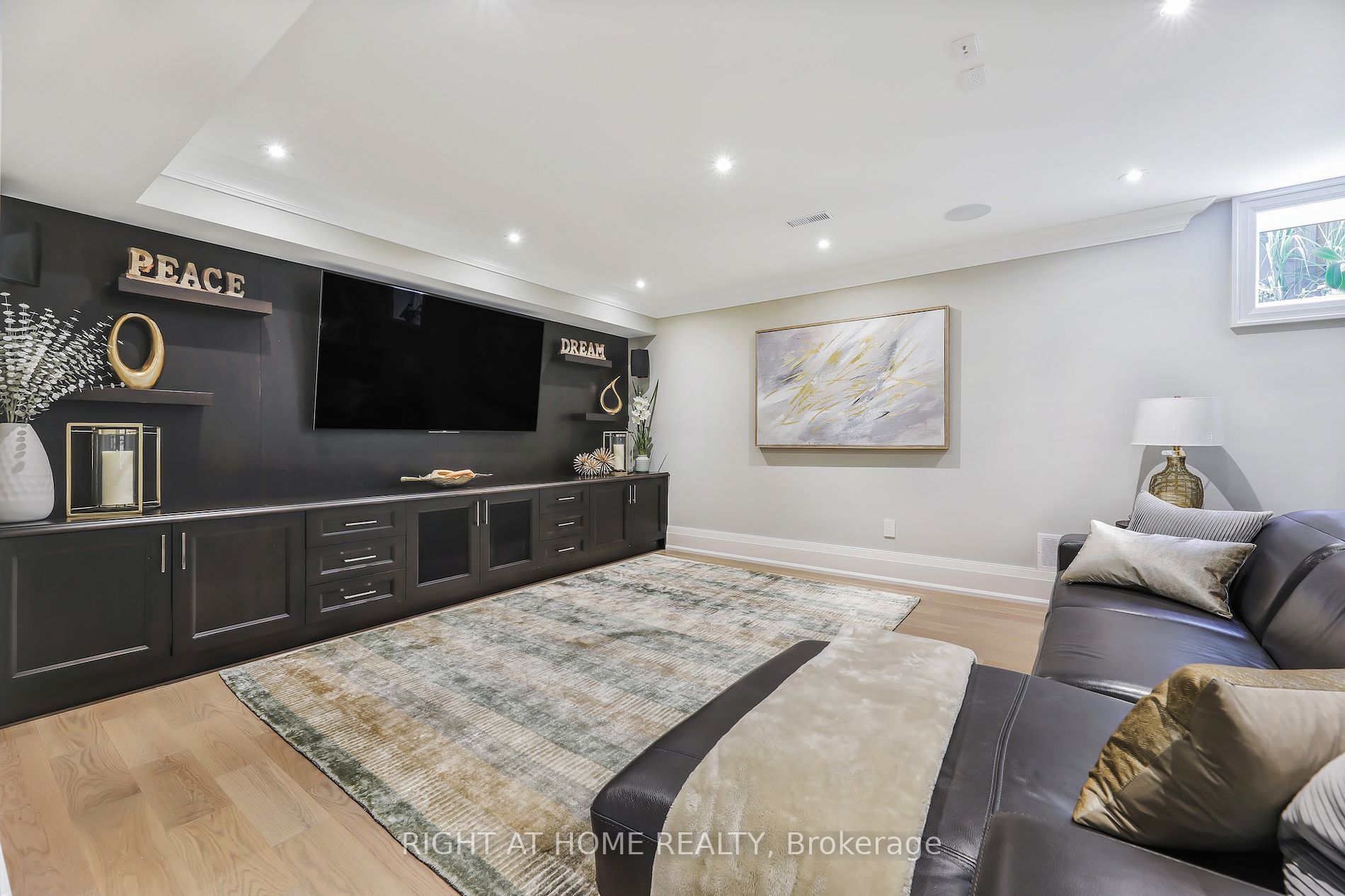 484 Avonwood Drive