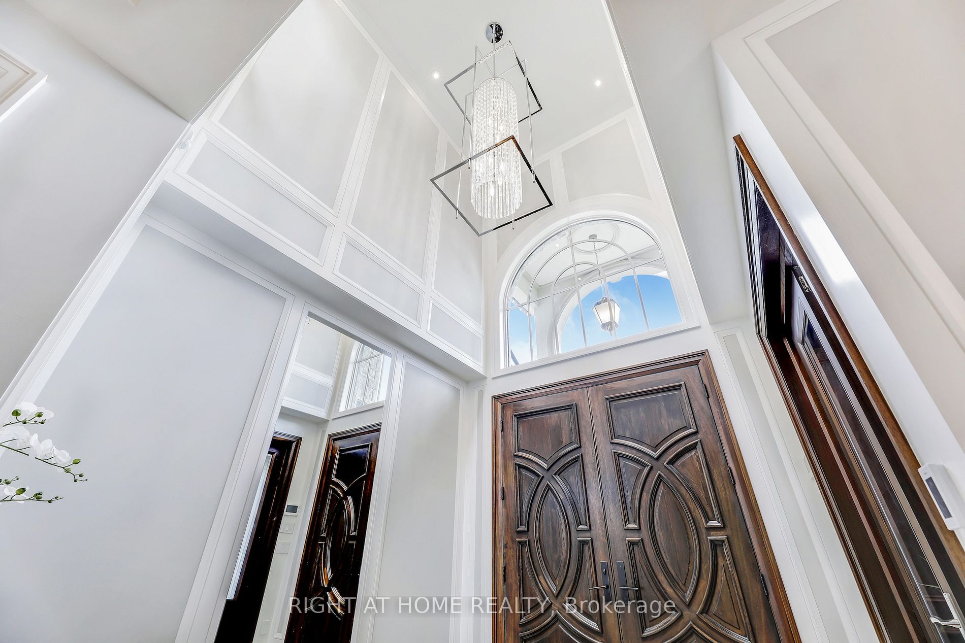 484 Avonwood Drive