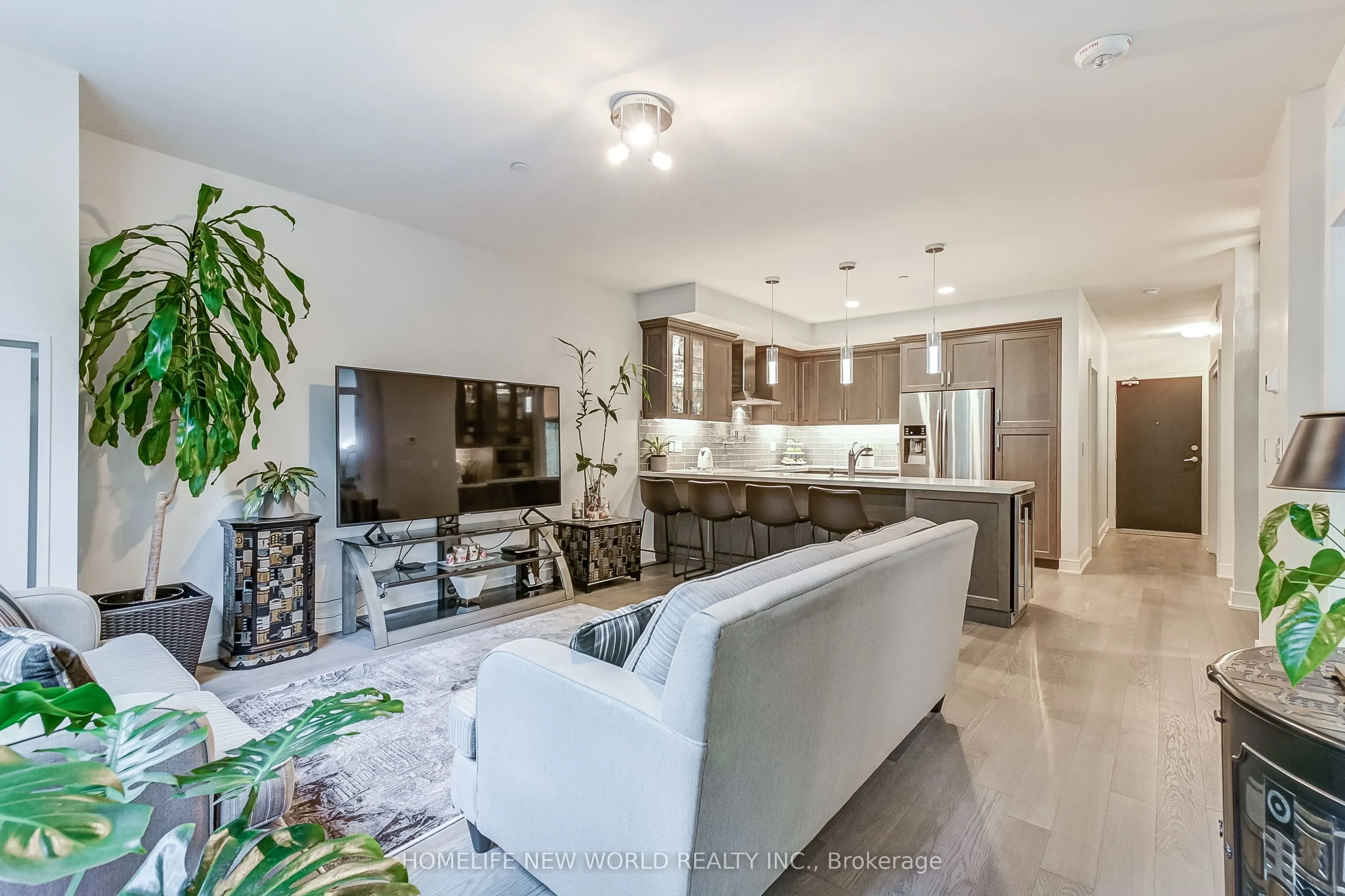1575 Lakeshore Road W #GR17
