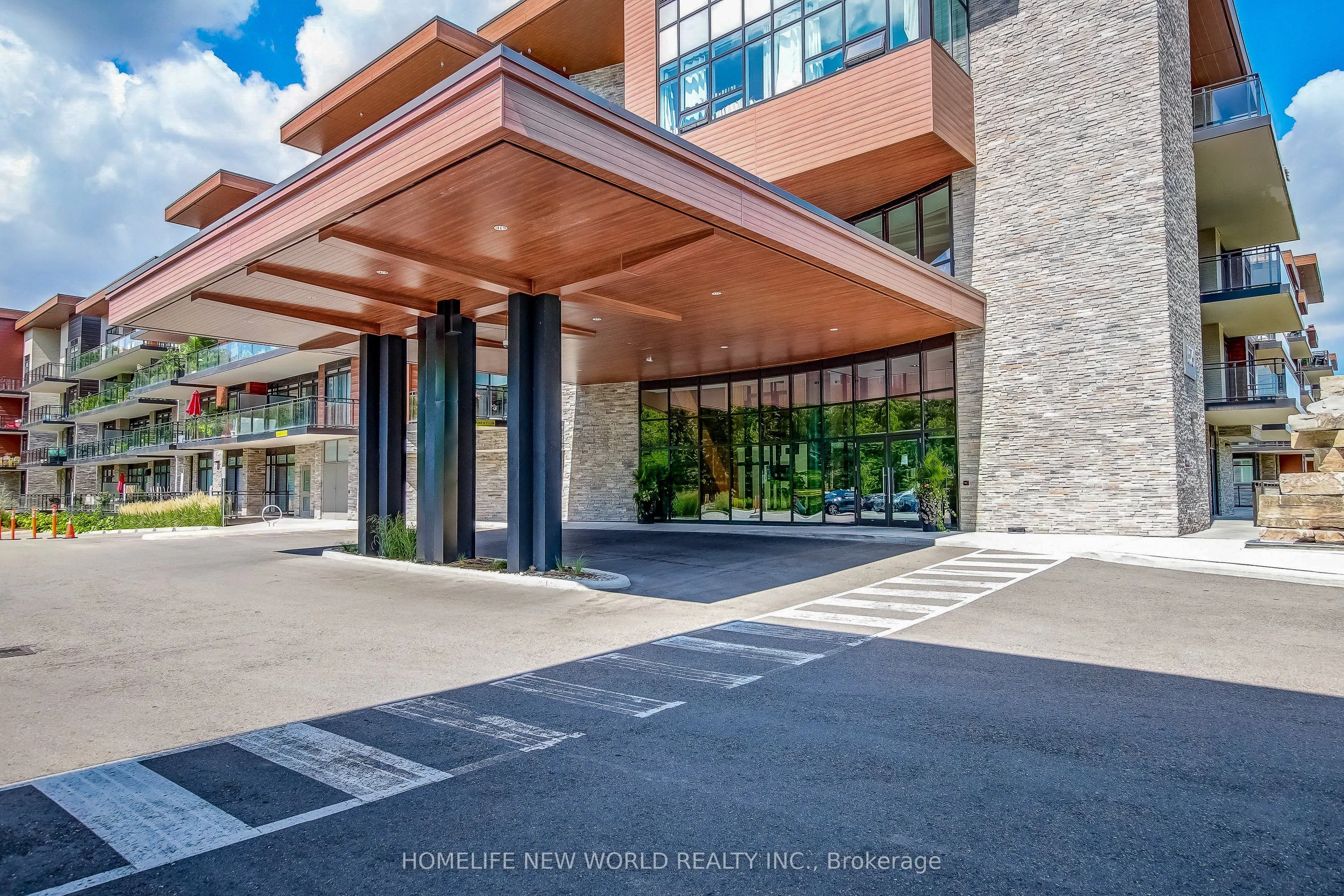 1575 Lakeshore Road W #GR17