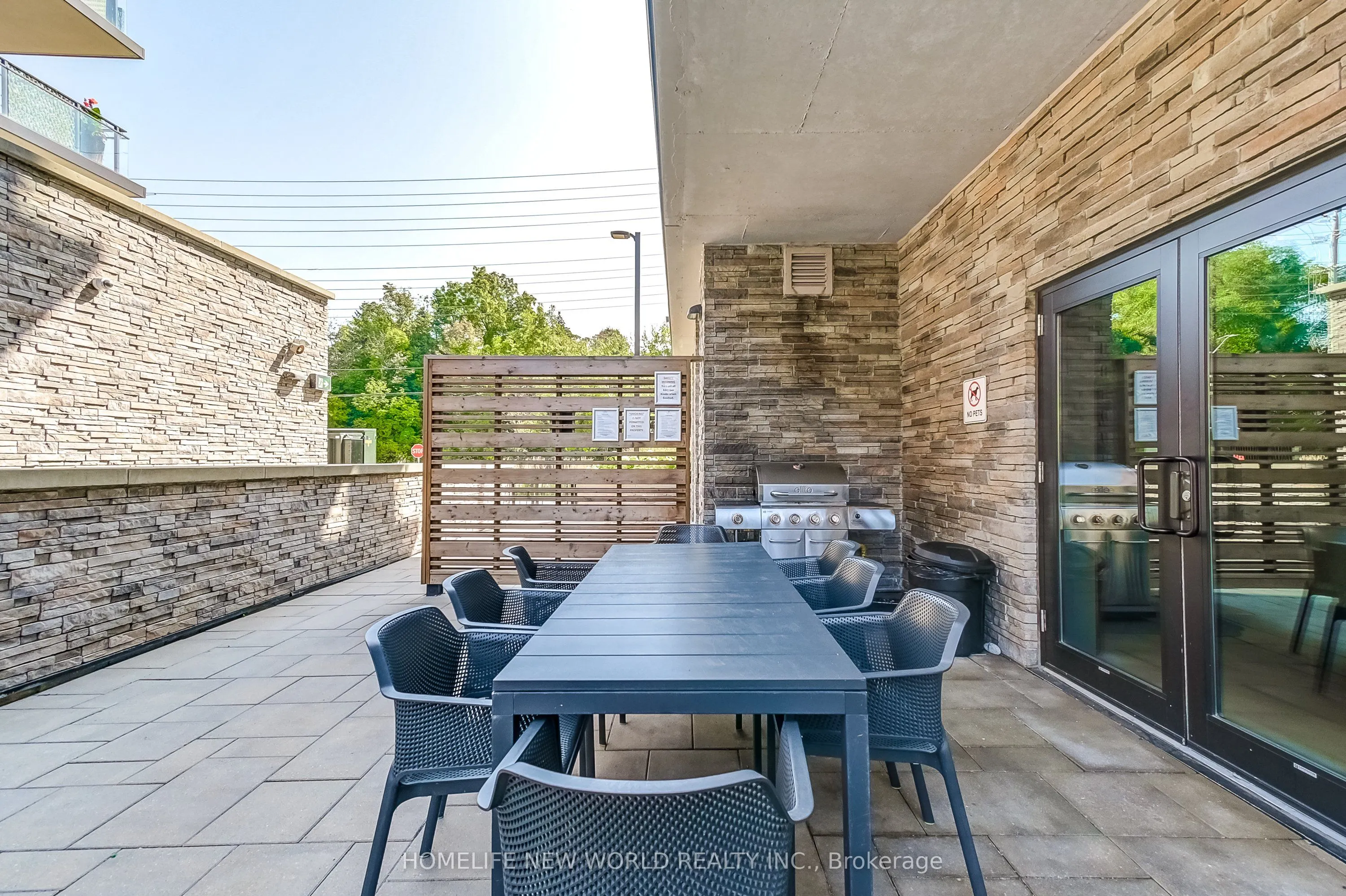 1575 Lakeshore Road W #GR17