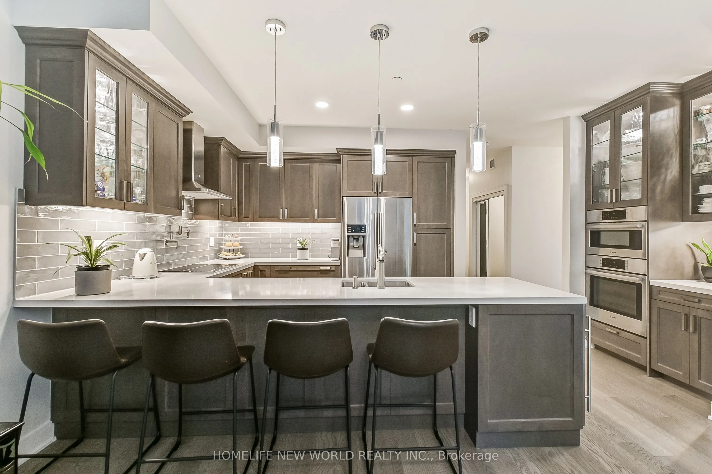1575 Lakeshore Road W #GR17