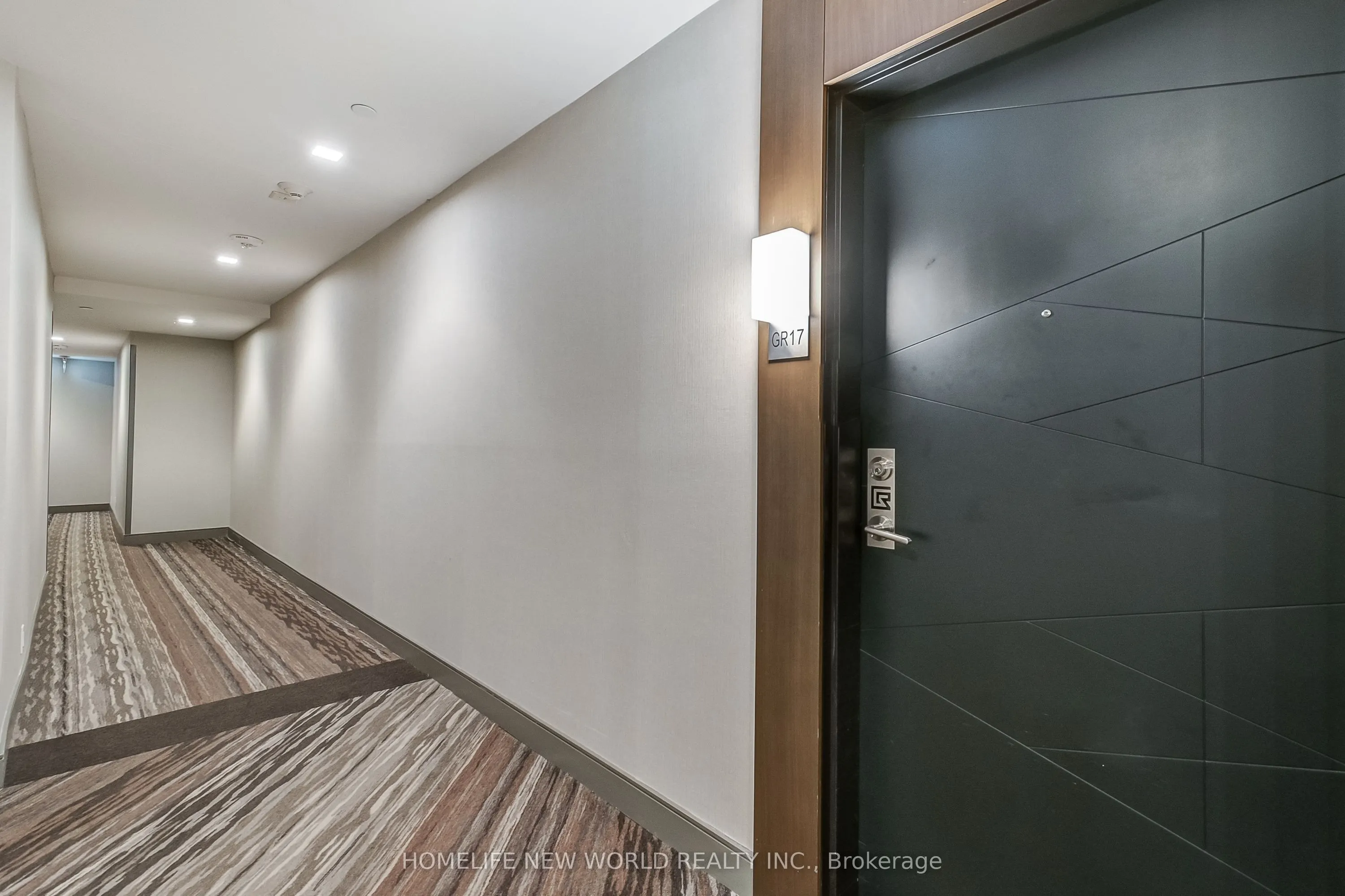 1575 Lakeshore Road W #GR17