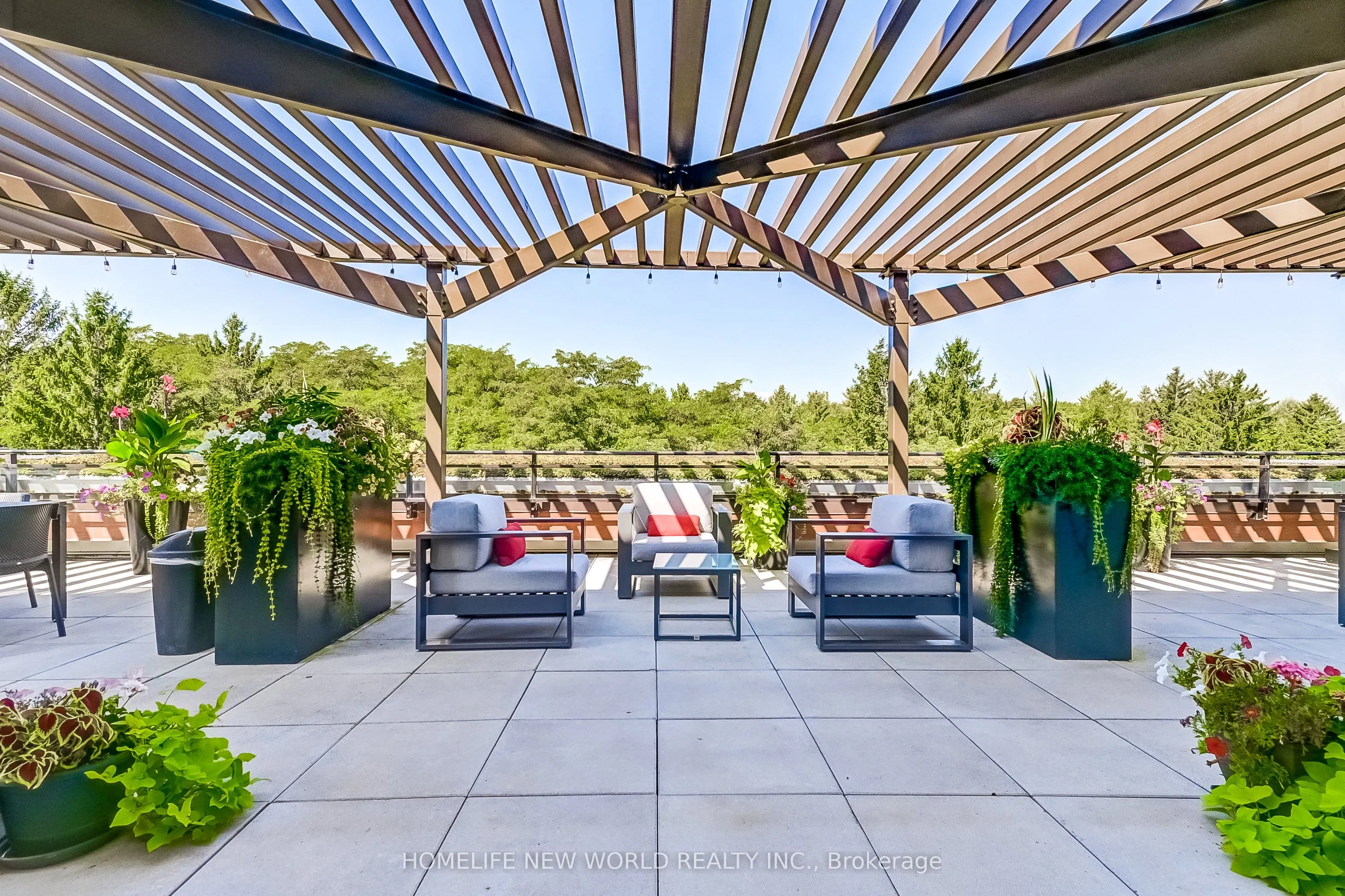 1575 Lakeshore Road W #GR17