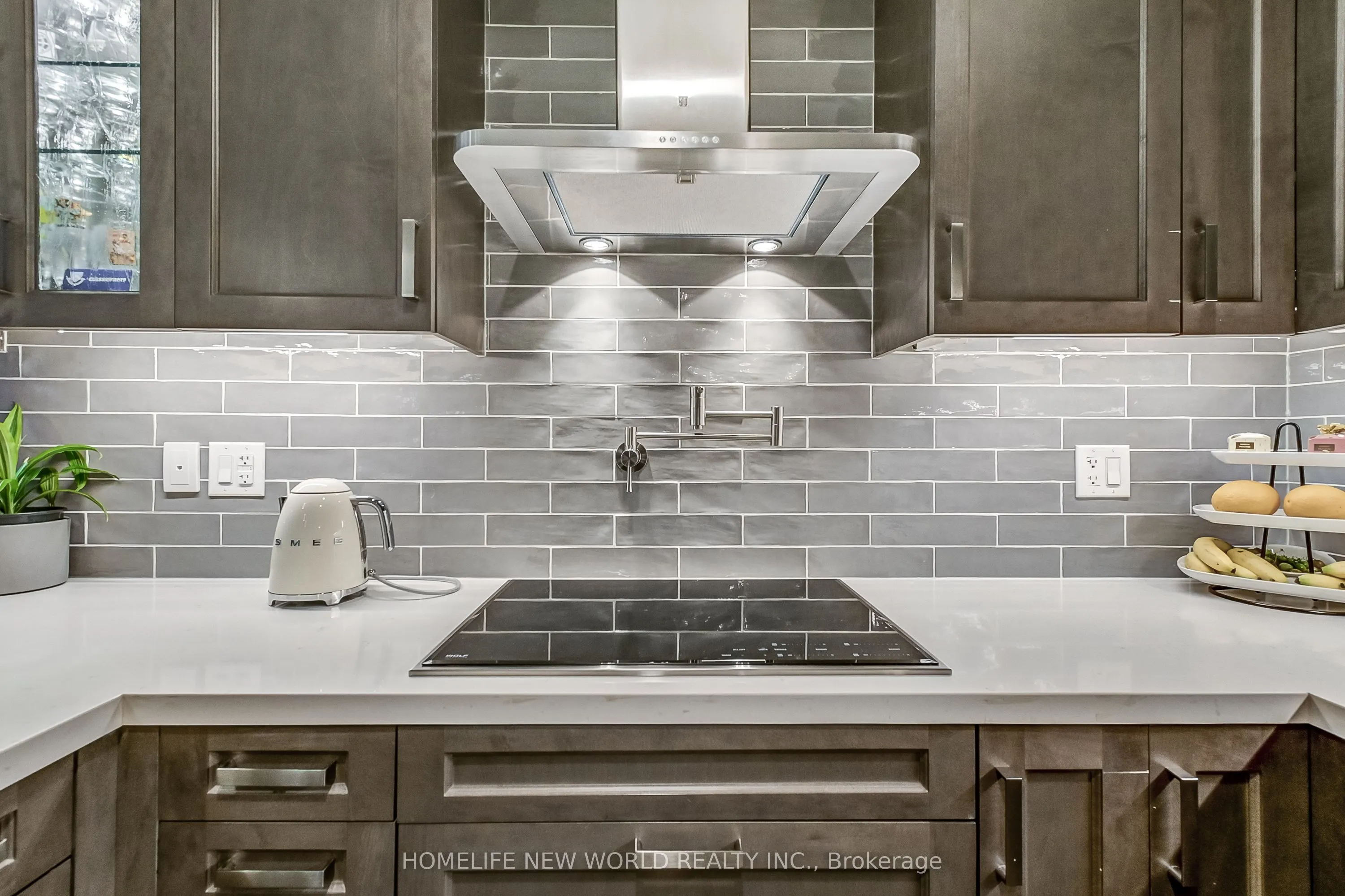 1575 Lakeshore Road W #GR17