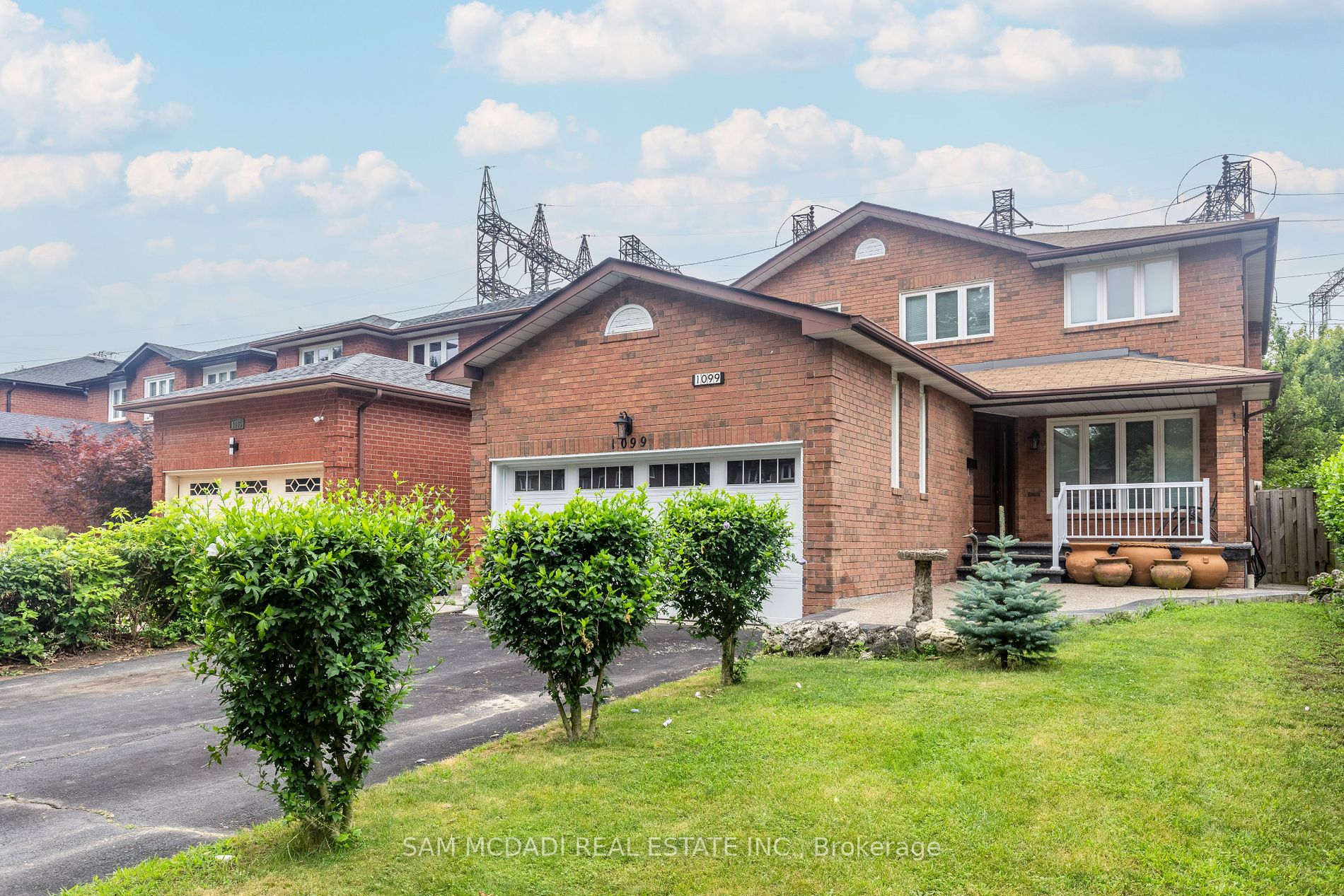 1099 Hedge Drive