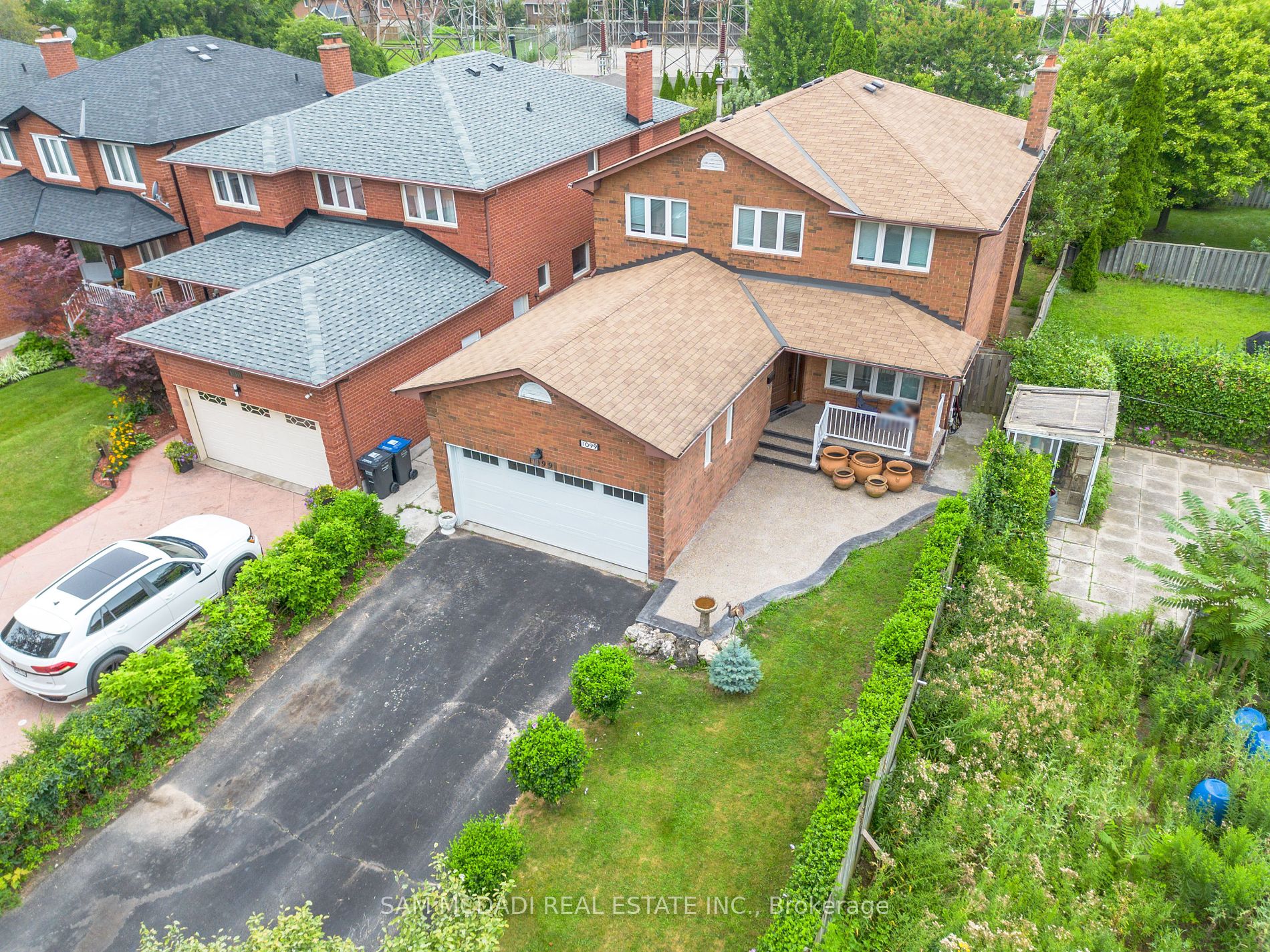 1099 Hedge Drive